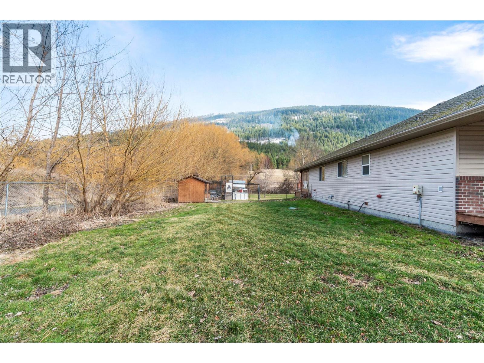 3960 50 Street Ne, Salmon Arm, British Columbia  V1E 1Y5 - Photo 32 - 10379294
