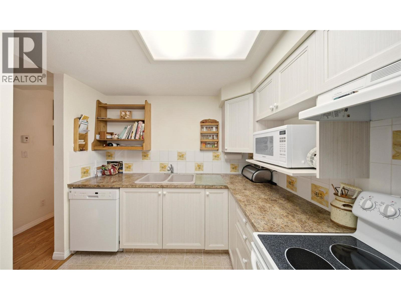 1965 Durnin Road Unit# 116, Kelowna, British Columbia  V1X 7K6 - Photo 8 - 10379617