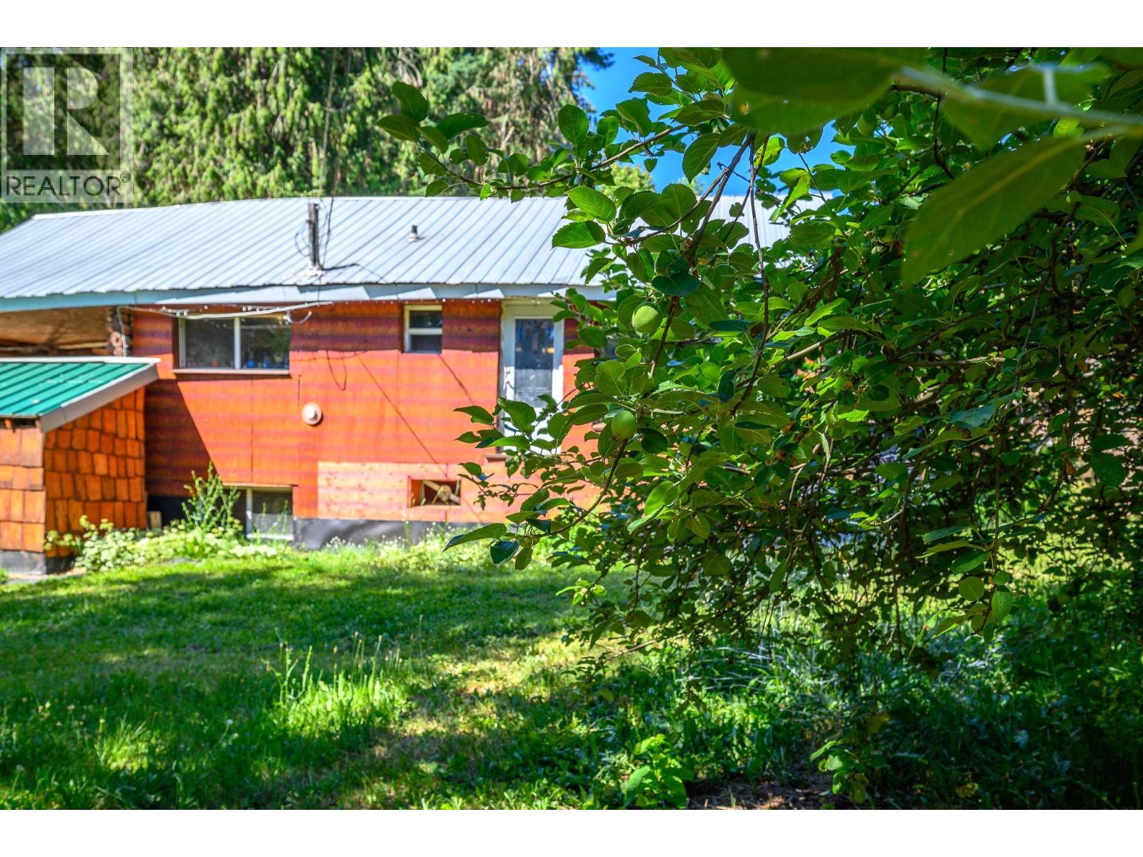 136 97b Highway, Enderby, British Columbia  V4Y 4G7 - Photo 25 - 10379194