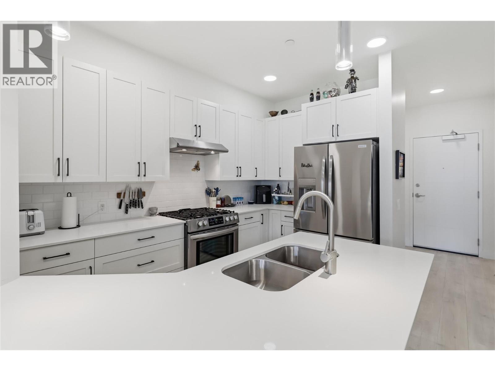651 Dunes Drive Unit# 209, Kamloops, British Columbia  V2B 8M8 - Photo 9 - 10379676