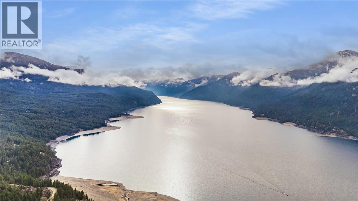 7515 Broadwater Road, Castlegar, British Columbia  V1N 4V8 - Photo 17 - 10379500