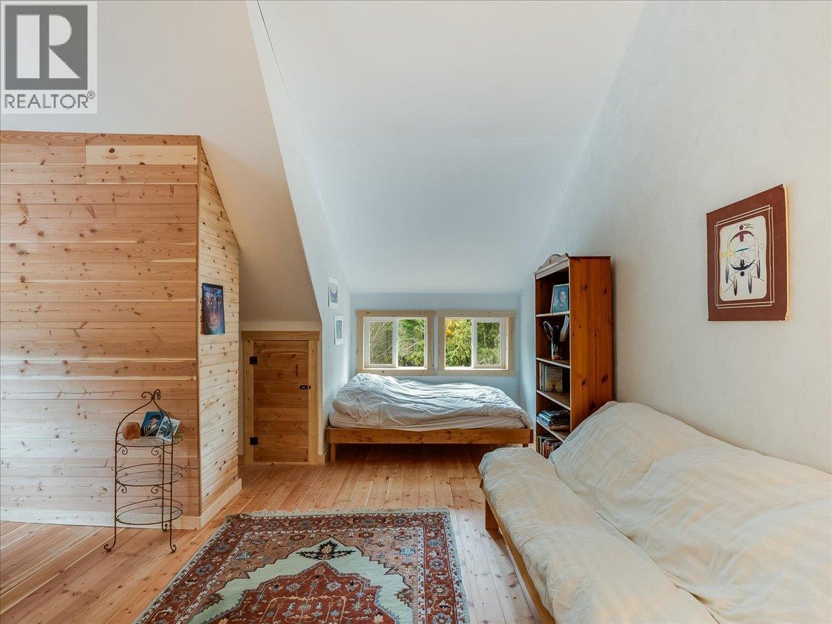7515 Broadwater Road, Castlegar, British Columbia  V1N 4V8 - Photo 42 - 10379500
