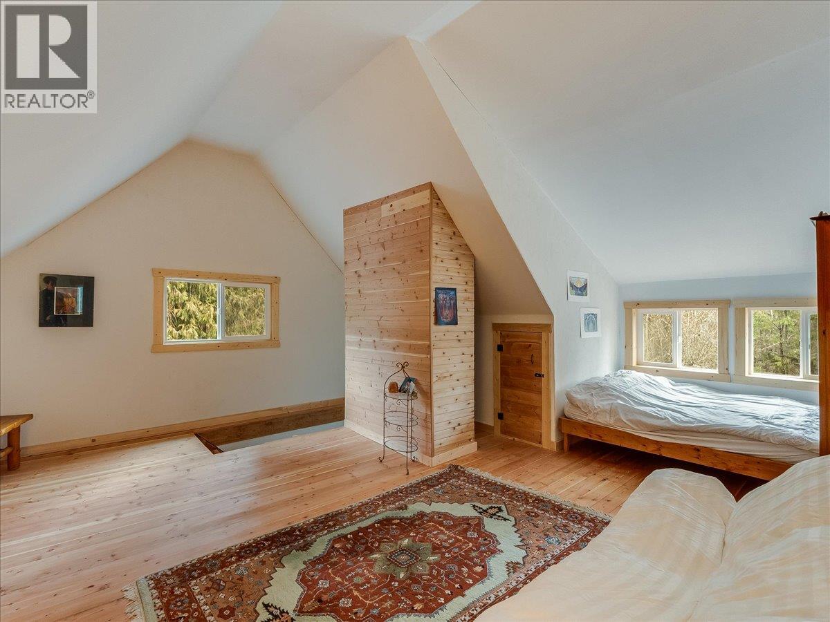 7515 Broadwater Road, Castlegar, British Columbia  V1N 4V8 - Photo 43 - 10379500
