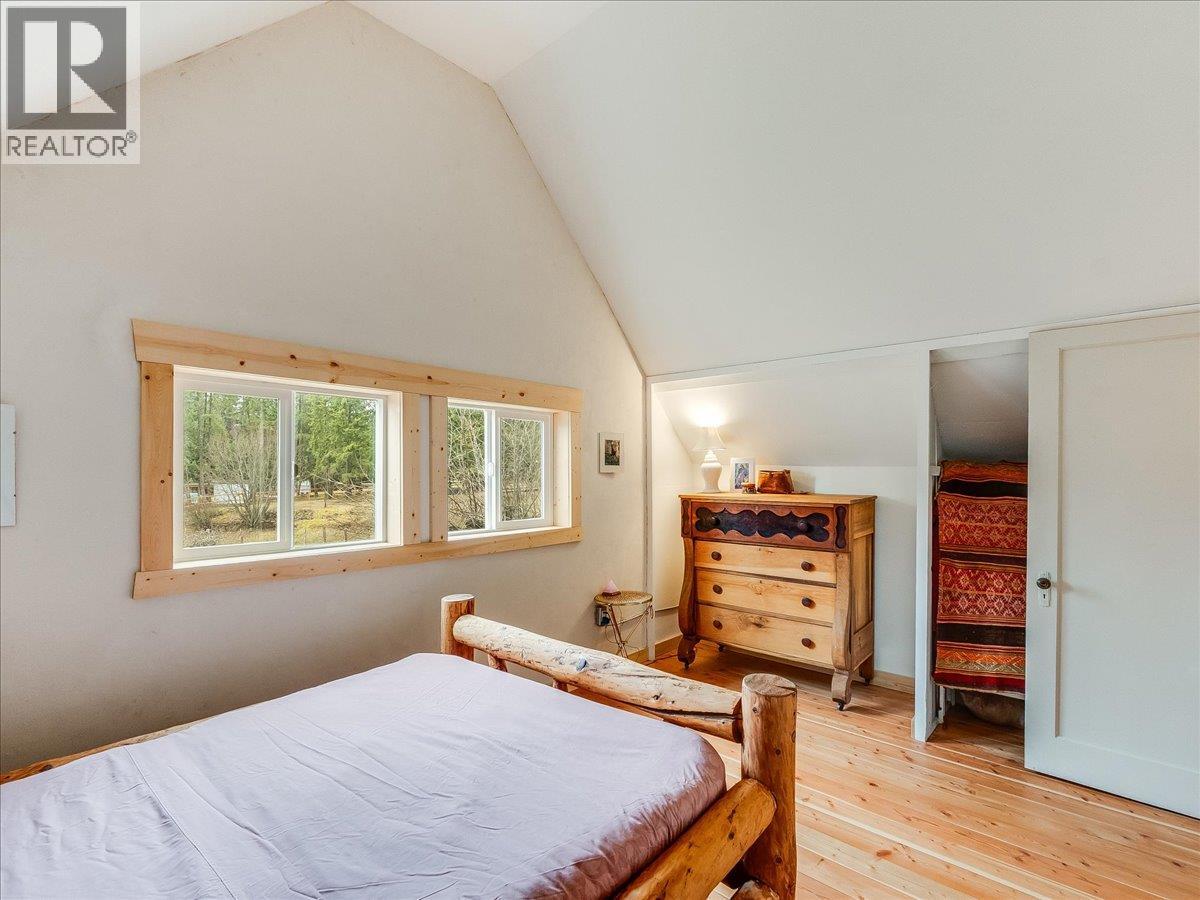 7515 Broadwater Road, Castlegar, British Columbia  V1N 4V8 - Photo 47 - 10379500