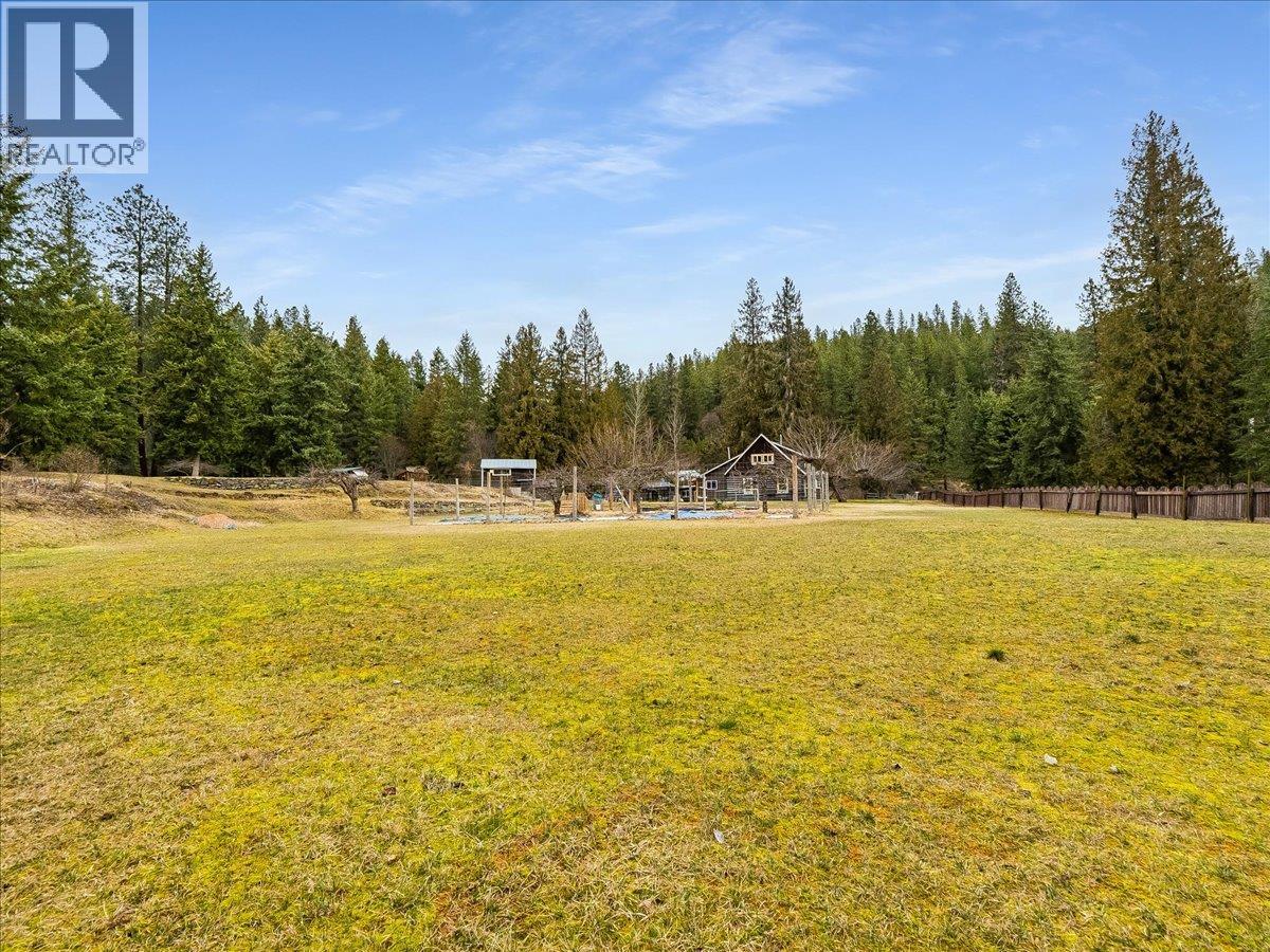 7515 Broadwater Road, Castlegar, British Columbia  V1N 4V8 - Photo 48 - 10379500