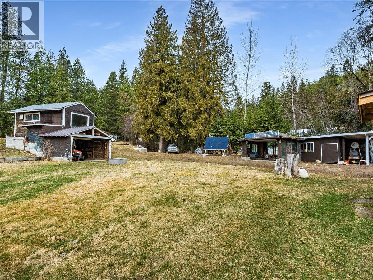 7515 Broadwater Road, Castlegar, British Columbia  V1N 4V8 - Photo 60 - 10379500