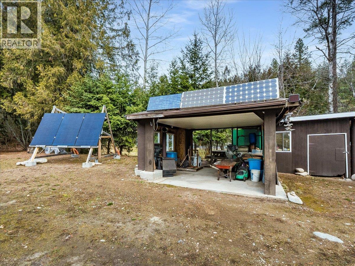 7515 Broadwater Road, Castlegar, British Columbia  V1N 4V8 - Photo 61 - 10379500