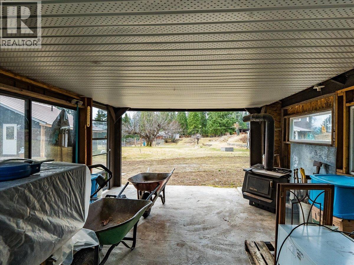 7515 Broadwater Road, Castlegar, British Columbia  V1N 4V8 - Photo 63 - 10379500