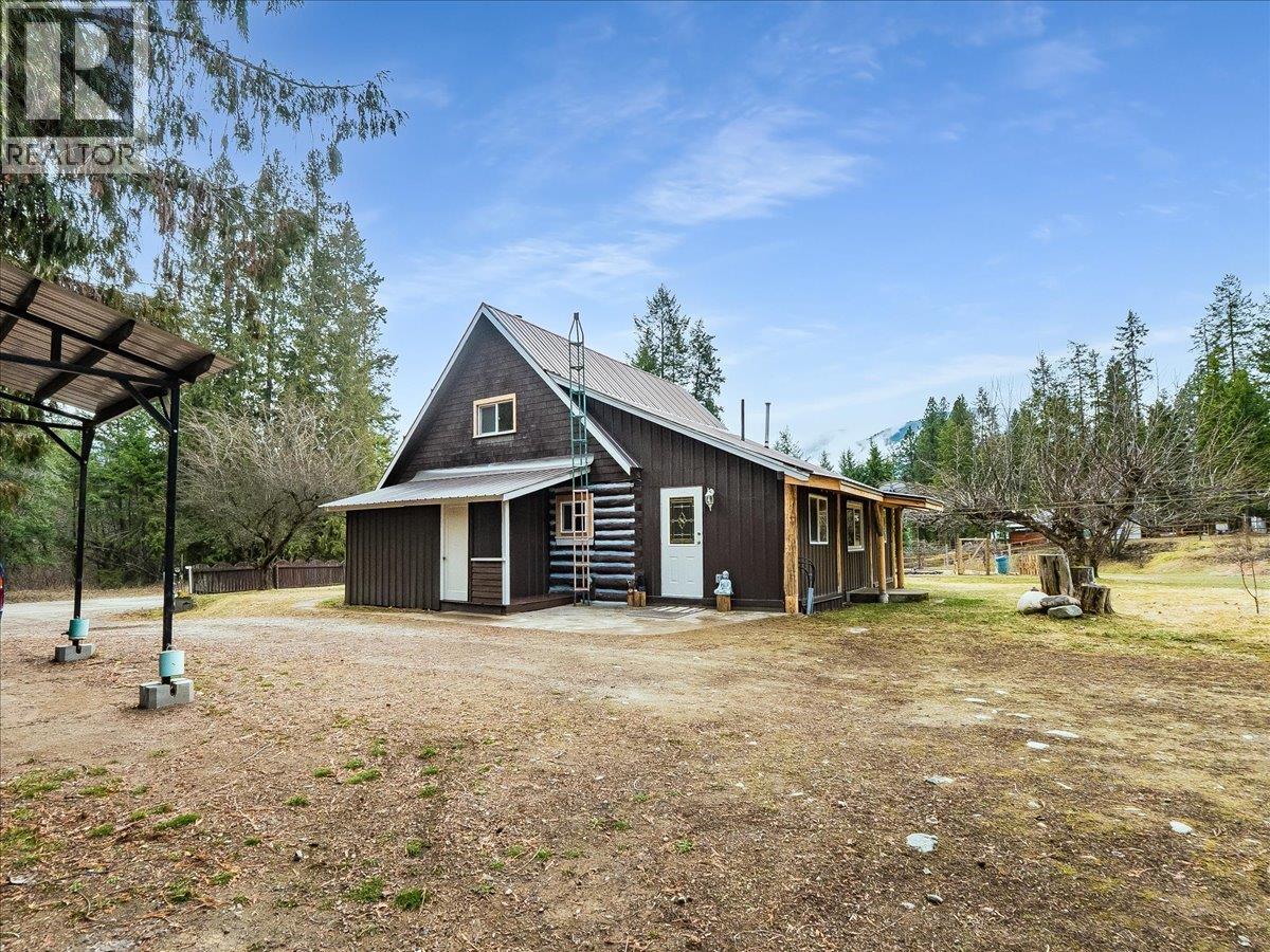 7515 Broadwater Road, Castlegar, British Columbia  V1N 4V8 - Photo 64 - 10379500