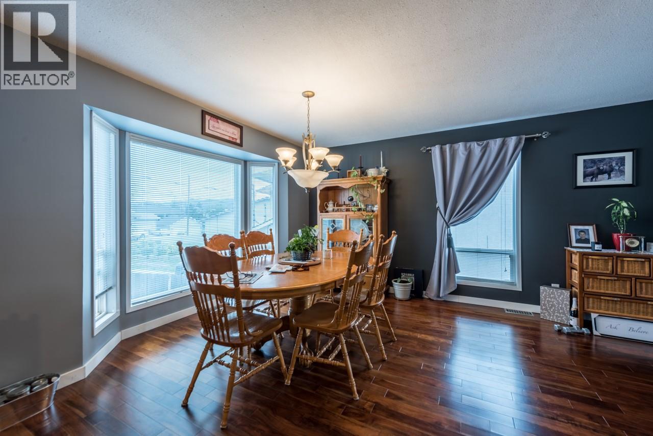1172 Kamwood Place, Kamloops, British Columbia  V2B 8J9 - Photo 3 - 10379660