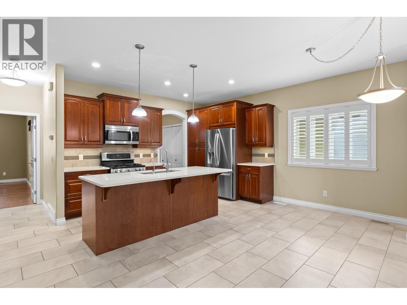2253 Wilkinson Street, Kelowna, British Columbia  V1Y 8V7 - Photo 12 - 10378196