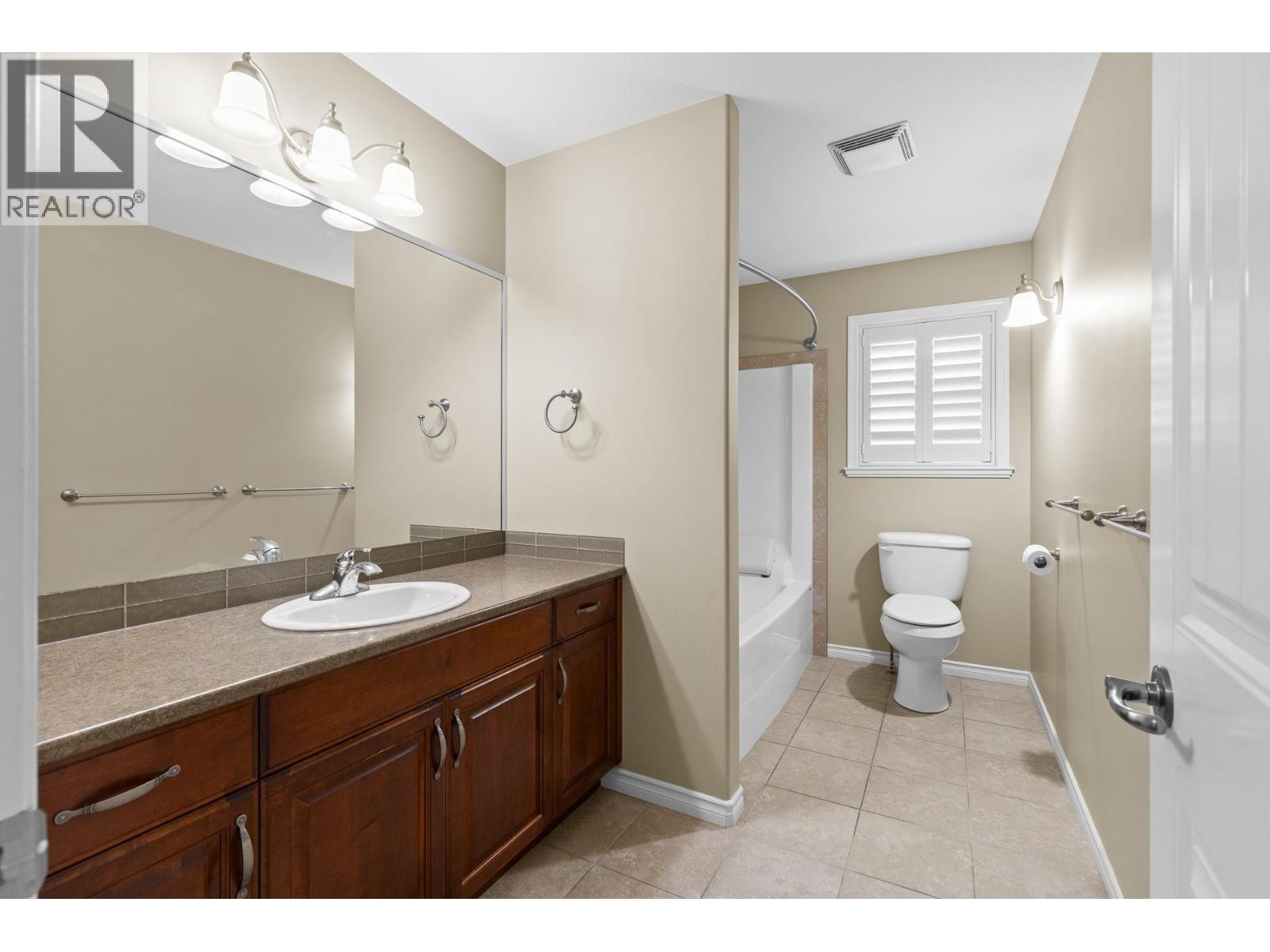 2253 Wilkinson Street, Kelowna, British Columbia  V1Y 8V7 - Photo 33 - 10378196