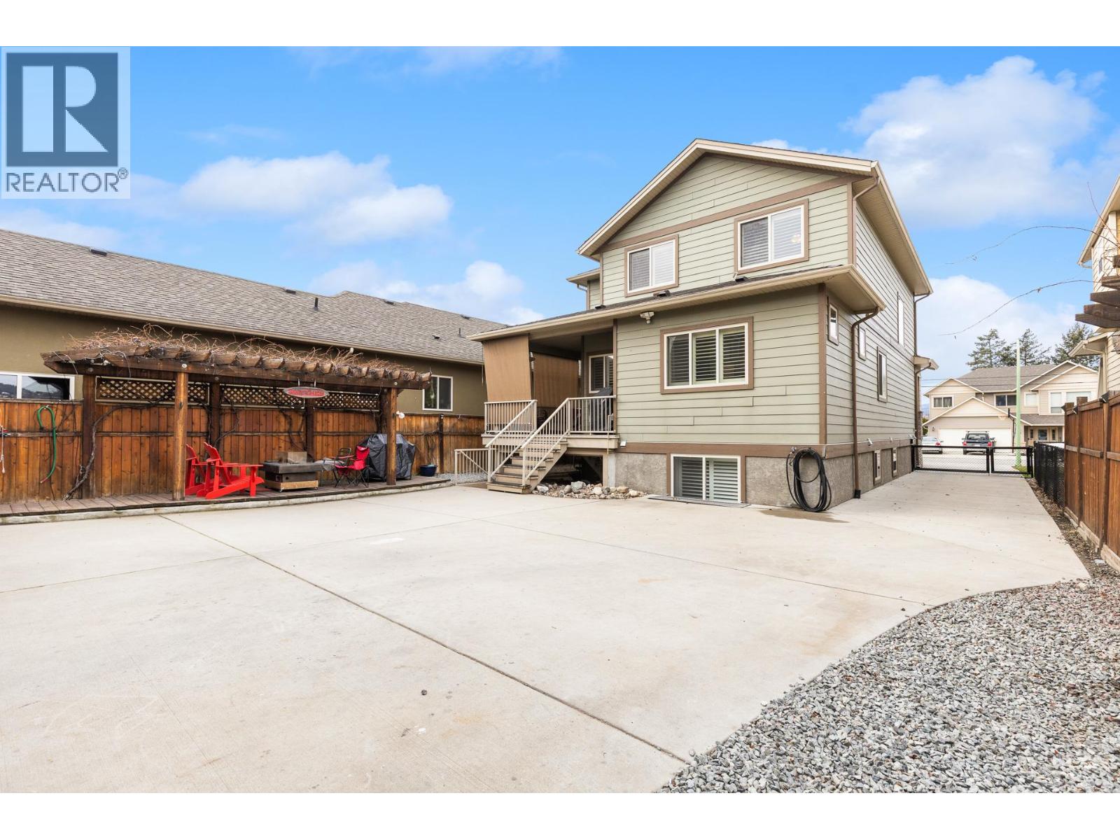 2253 Wilkinson Street, Kelowna, British Columbia  V1Y 8V7 - Photo 4 - 10378196