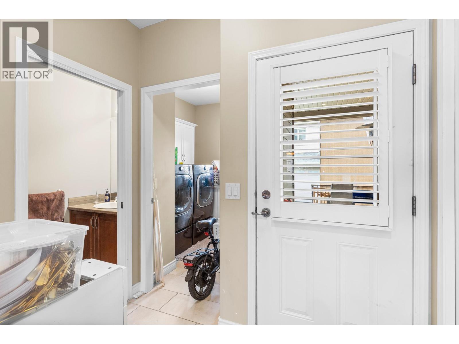 2253 Wilkinson Street, Kelowna, British Columbia  V1Y 8V7 - Photo 40 - 10378196