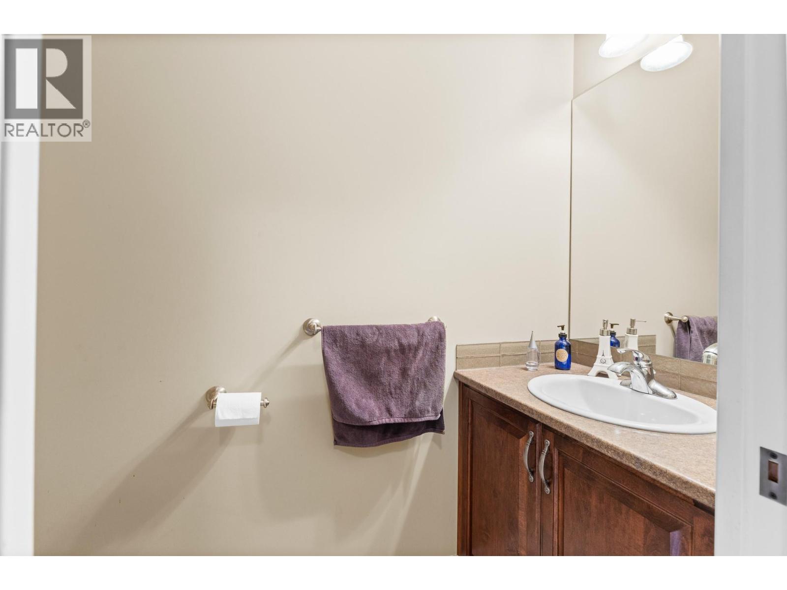 2253 Wilkinson Street, Kelowna, British Columbia  V1Y 8V7 - Photo 41 - 10378196