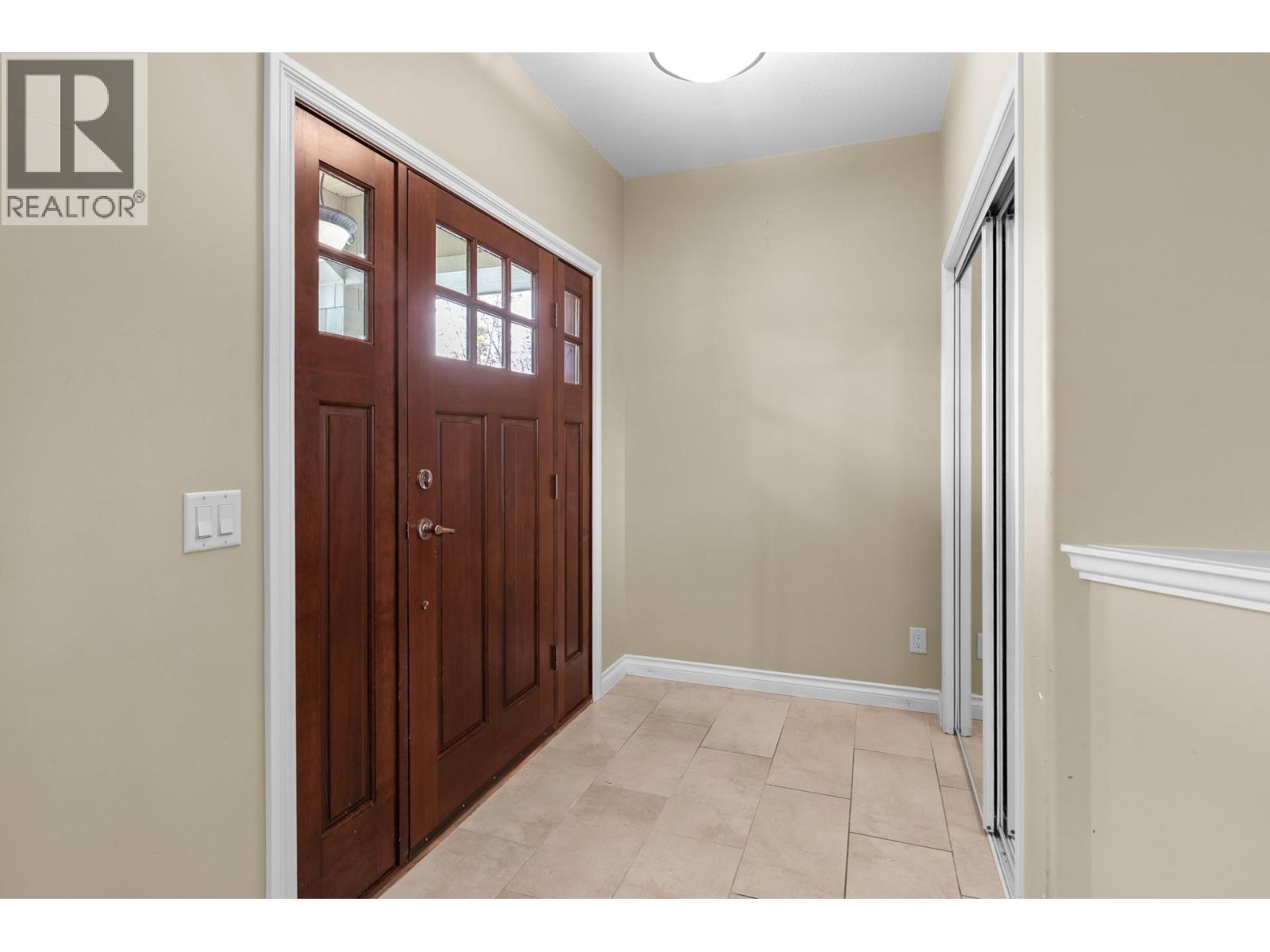 2253 Wilkinson Street, Kelowna, British Columbia  V1Y 8V7 - Photo 7 - 10378196
