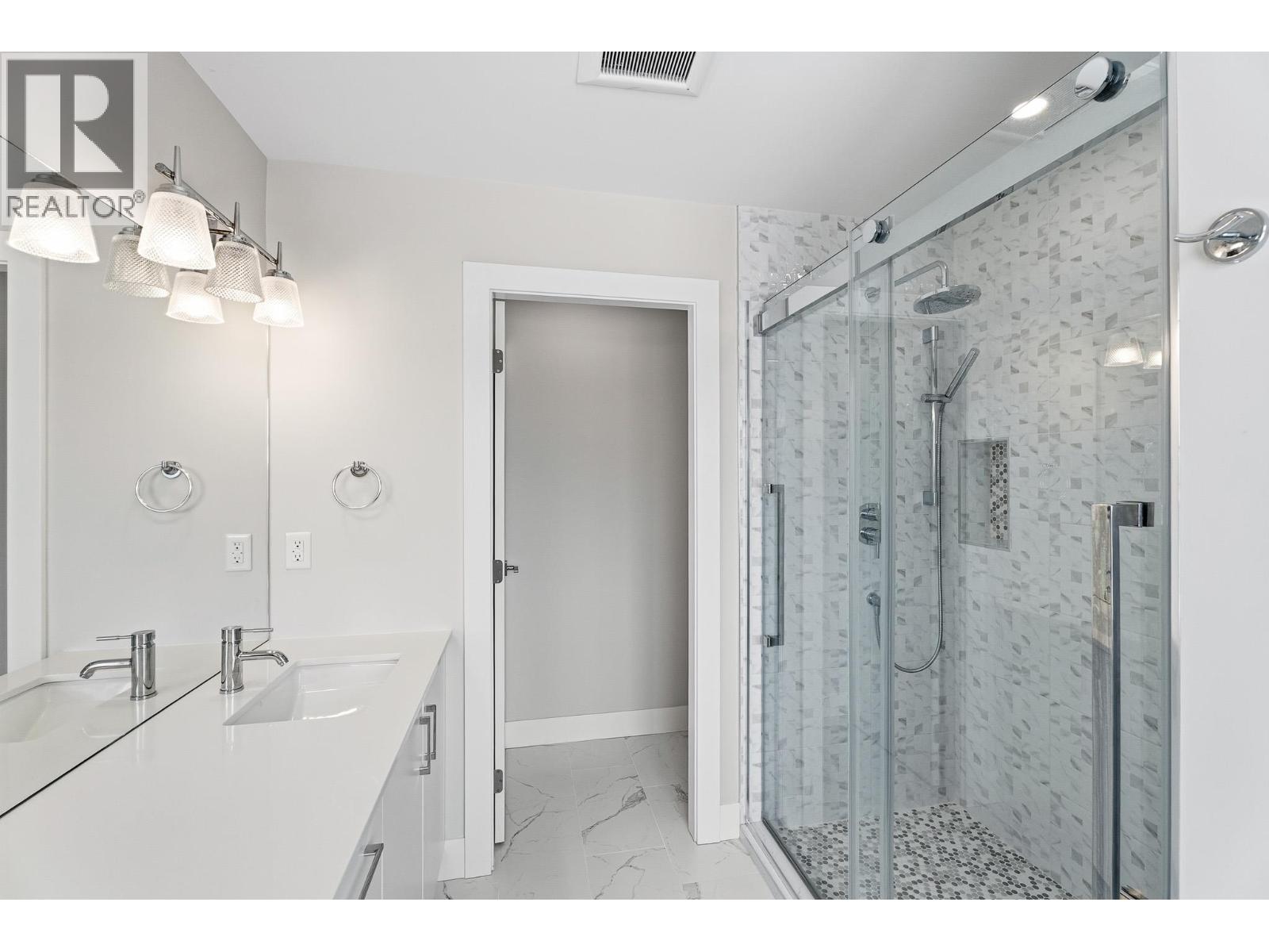 469 Edinburgh Boulevard, Kamloops, British Columbia  V1S 0E6 - Photo 37 - 10379723