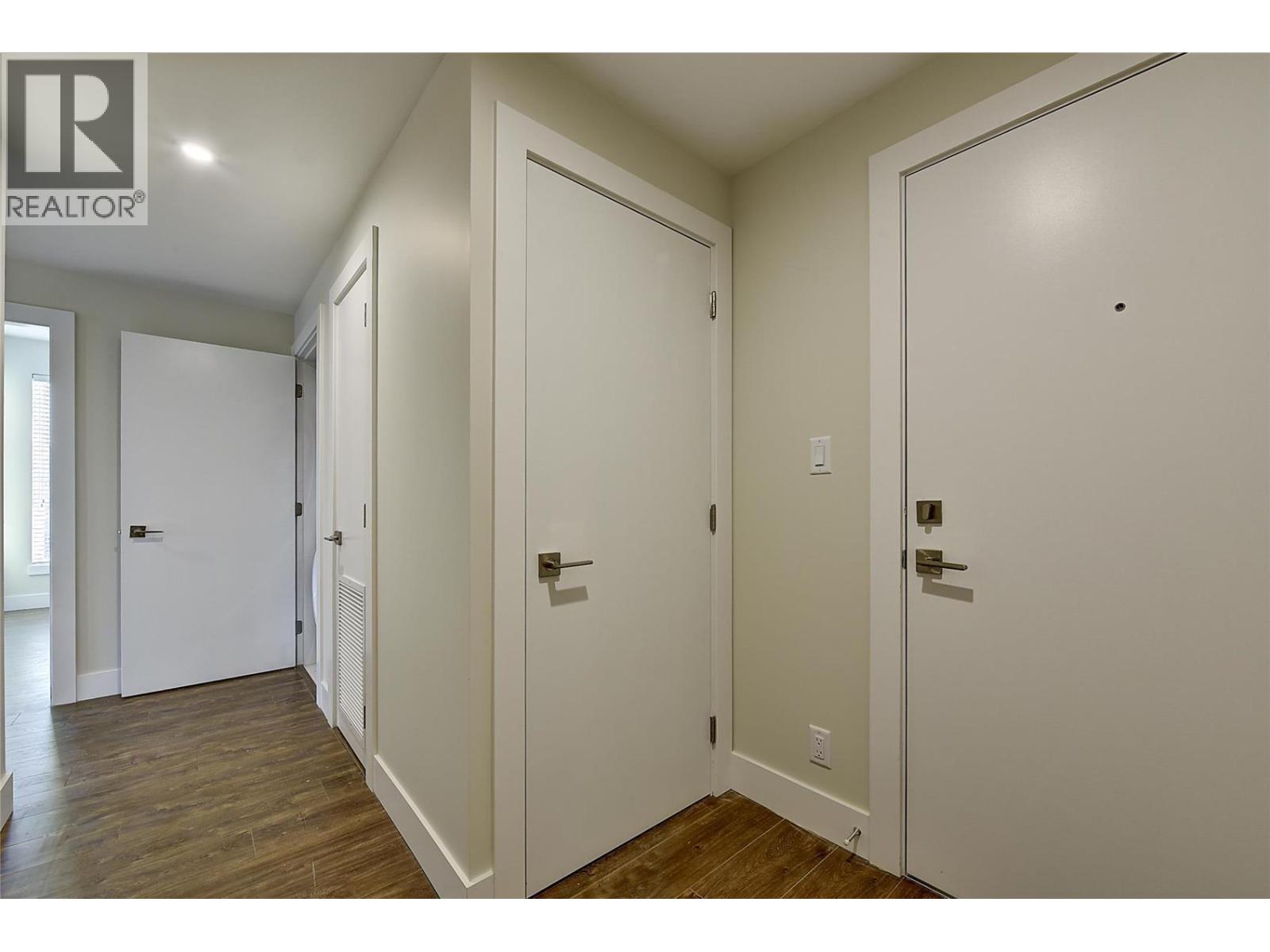 1925 Enterprise Way Unit# 402, Kelowna, British Columbia  V1Y 0J8 - Photo 43 - 10378656