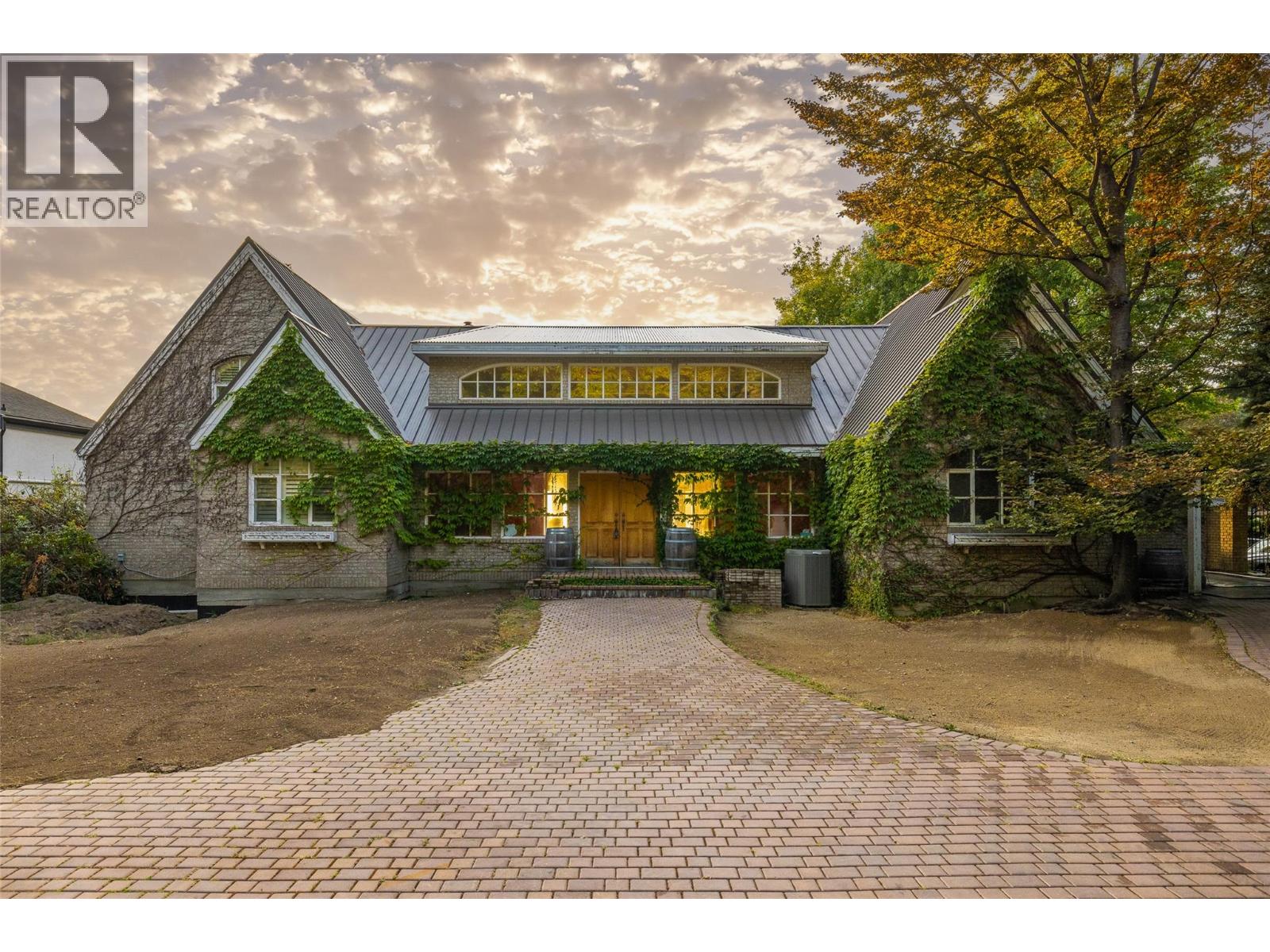 4614 Fuller Road, Kelowna, British Columbia  V1W 1Z7 - Photo 2 - 10379518