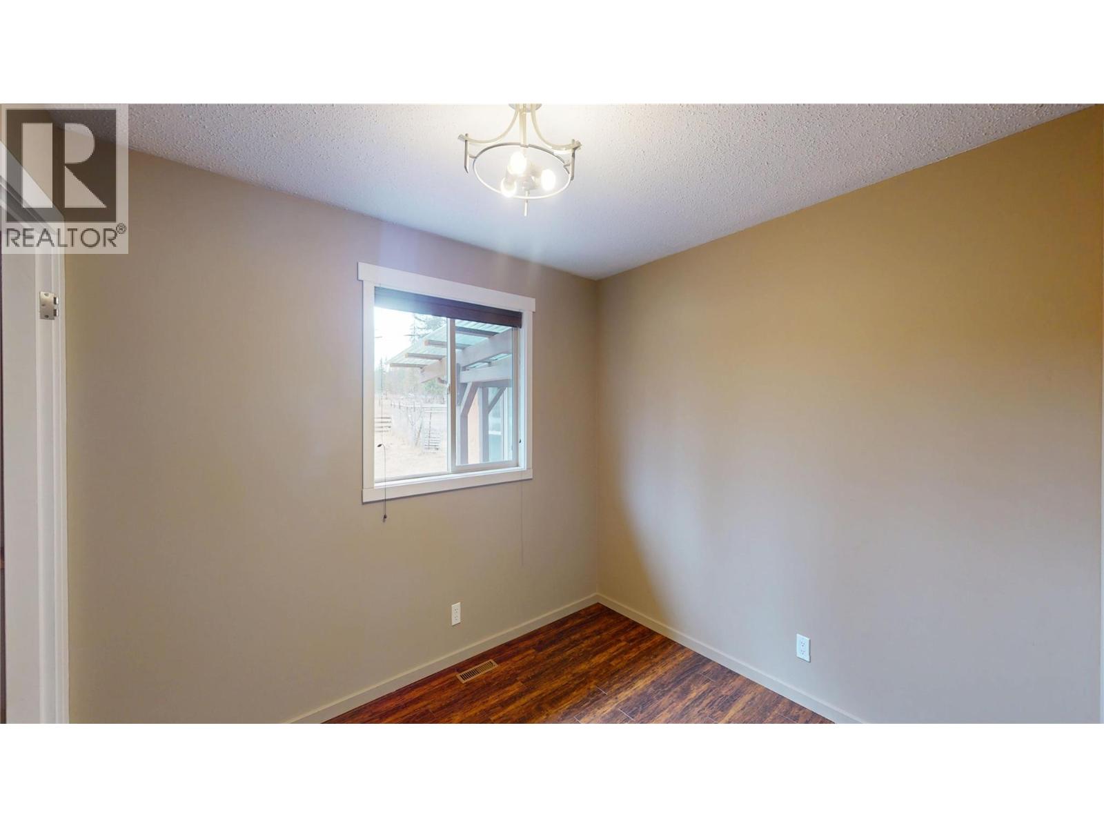 2003 38th Avenue S, Cranbrook, British Columbia  V1C 7A5 - Photo 16 - 10379065