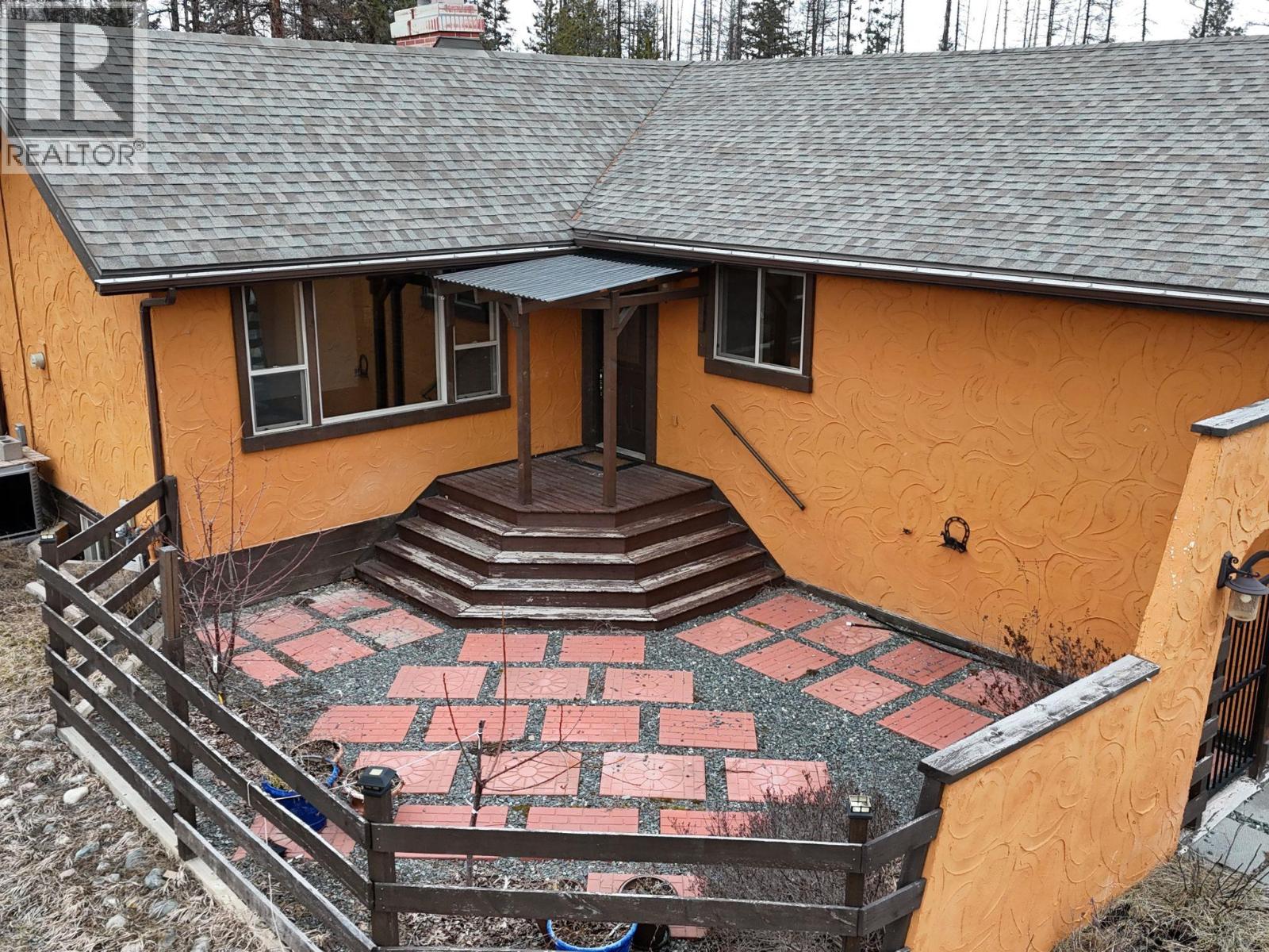 2003 38th Avenue S, Cranbrook, British Columbia  V1C 7A5 - Photo 37 - 10379065