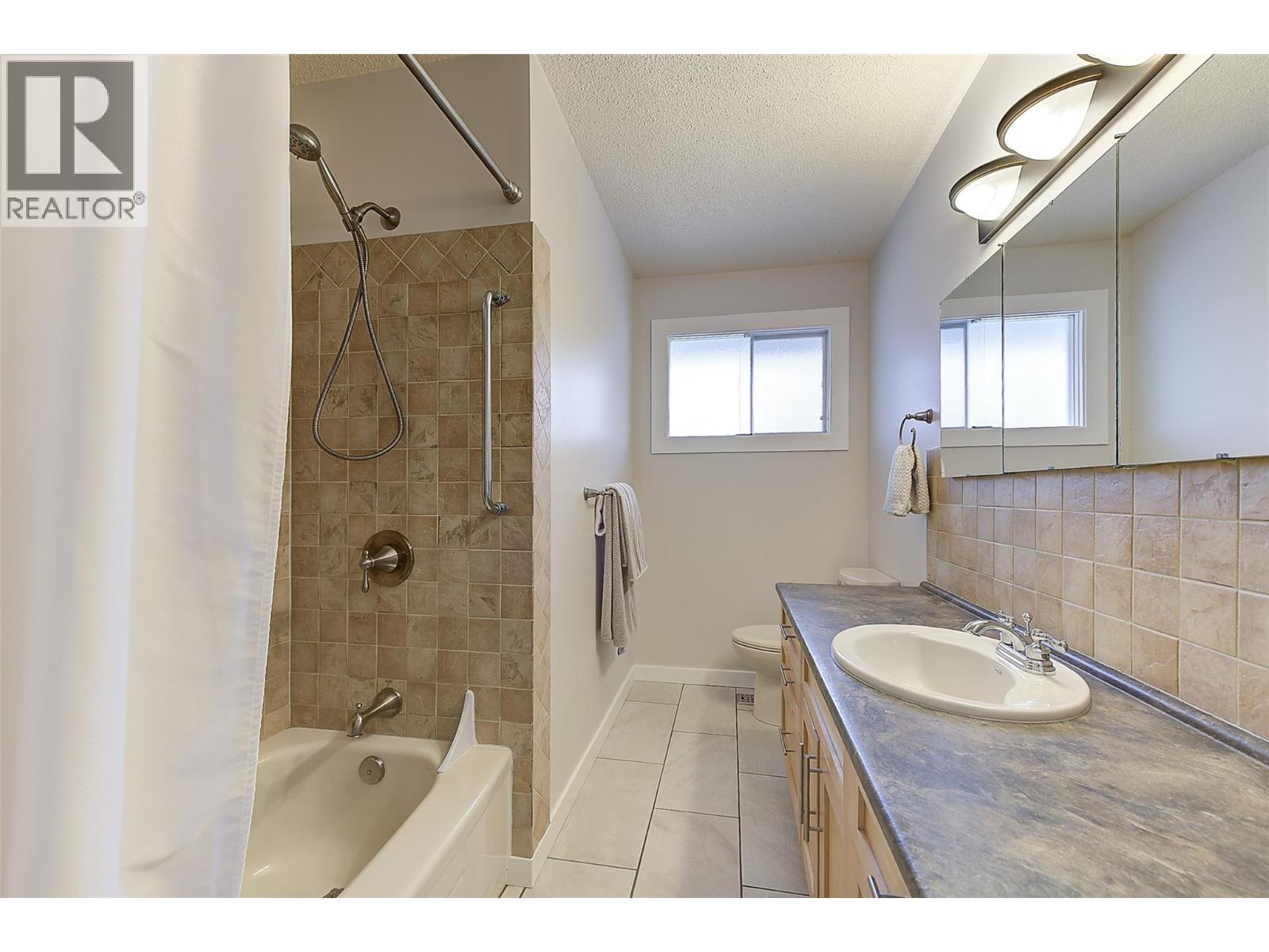 1631 Gillard Drive, Kelowna, British Columbia  V1Y 4J9 - Photo 15 - 10378108