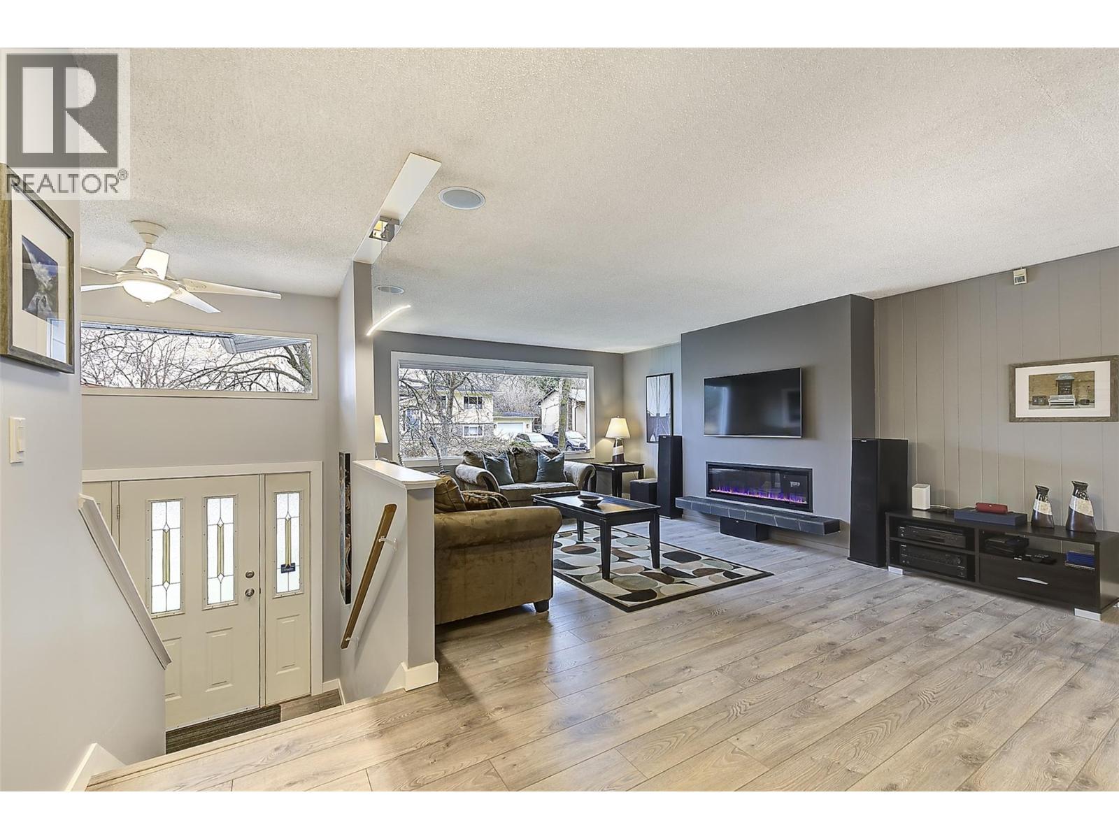 1631 Gillard Drive, Kelowna, British Columbia  V1Y 4J9 - Photo 5 - 10378108