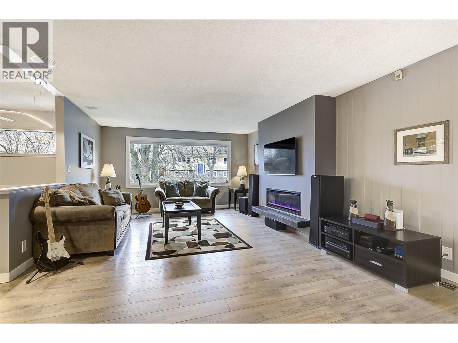 1631 Gillard Drive, Kelowna, British Columbia  V1Y 4J9 - Photo 6 - 10378108