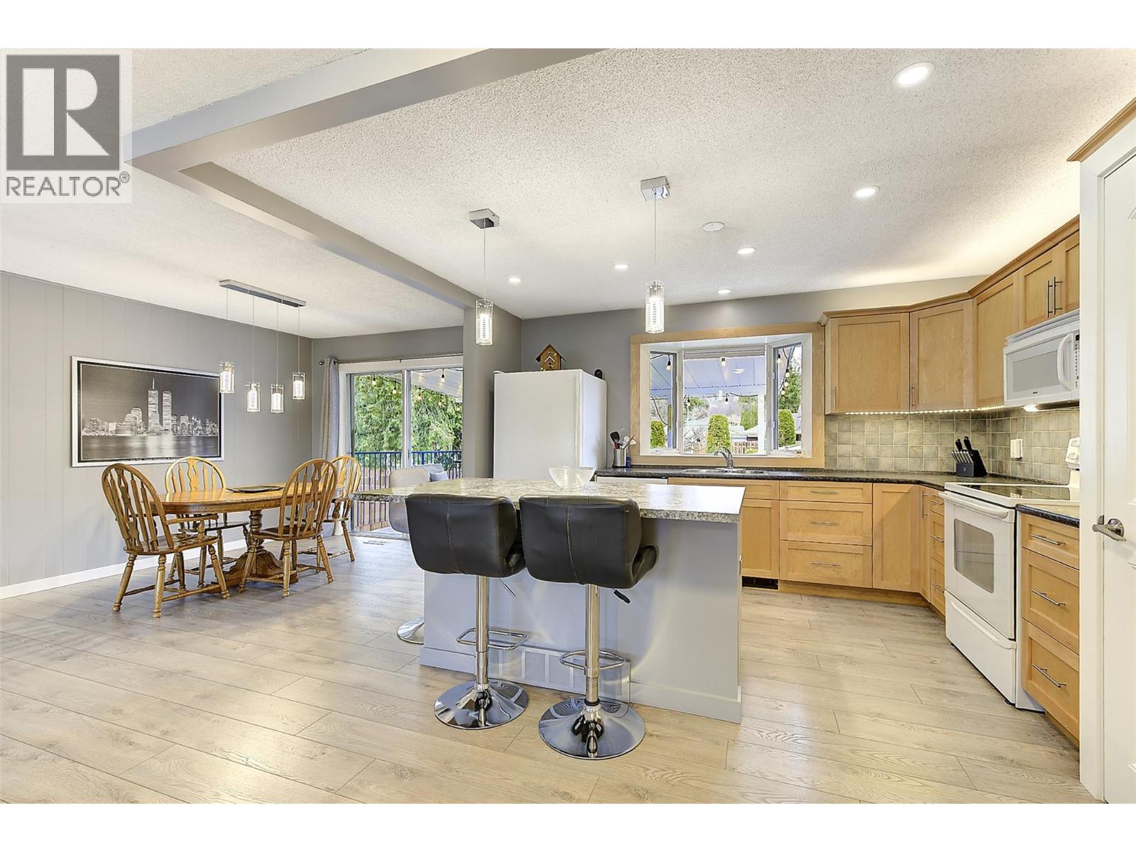 1631 Gillard Drive, Kelowna, British Columbia  V1Y 4J9 - Photo 9 - 10378108