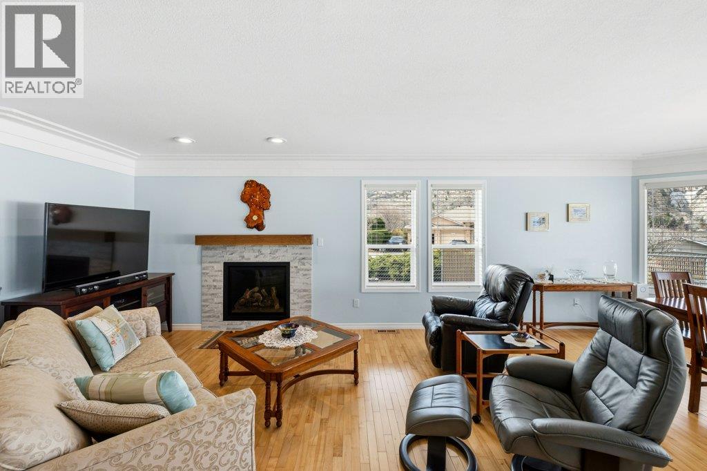 6756 Mountainview Drive, Oliver, British Columbia  V0H 1T4 - Photo 5 - 10379732