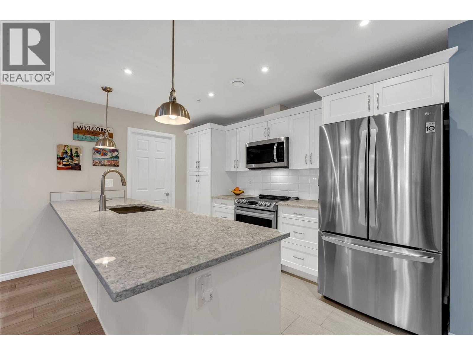 3346 Skaha Lake Road Unit# 308, Penticton, British Columbia  V2A 6G4 - Photo 4 - 10379652