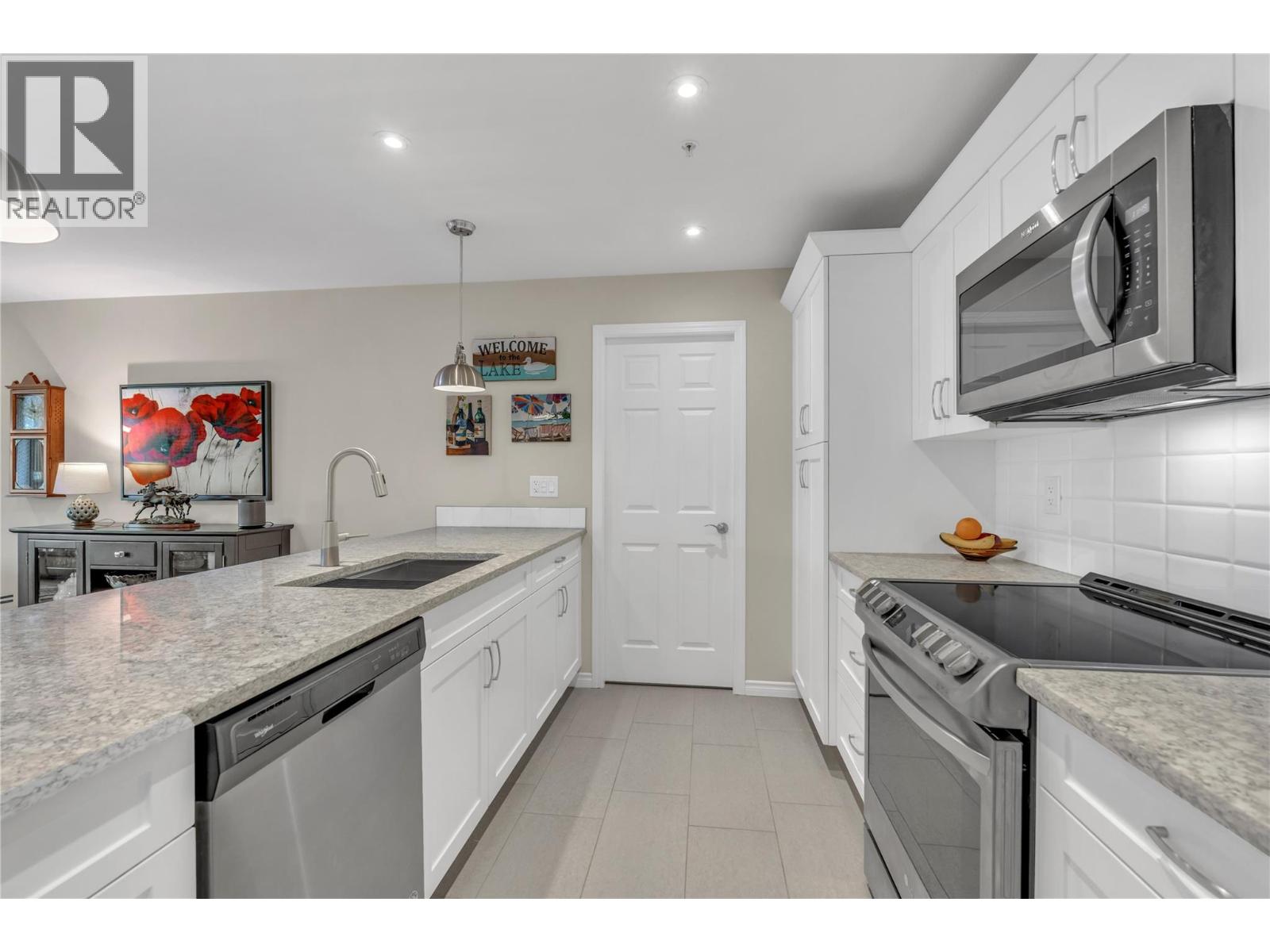 3346 Skaha Lake Road Unit# 308, Penticton, British Columbia  V2A 6G4 - Photo 5 - 10379652