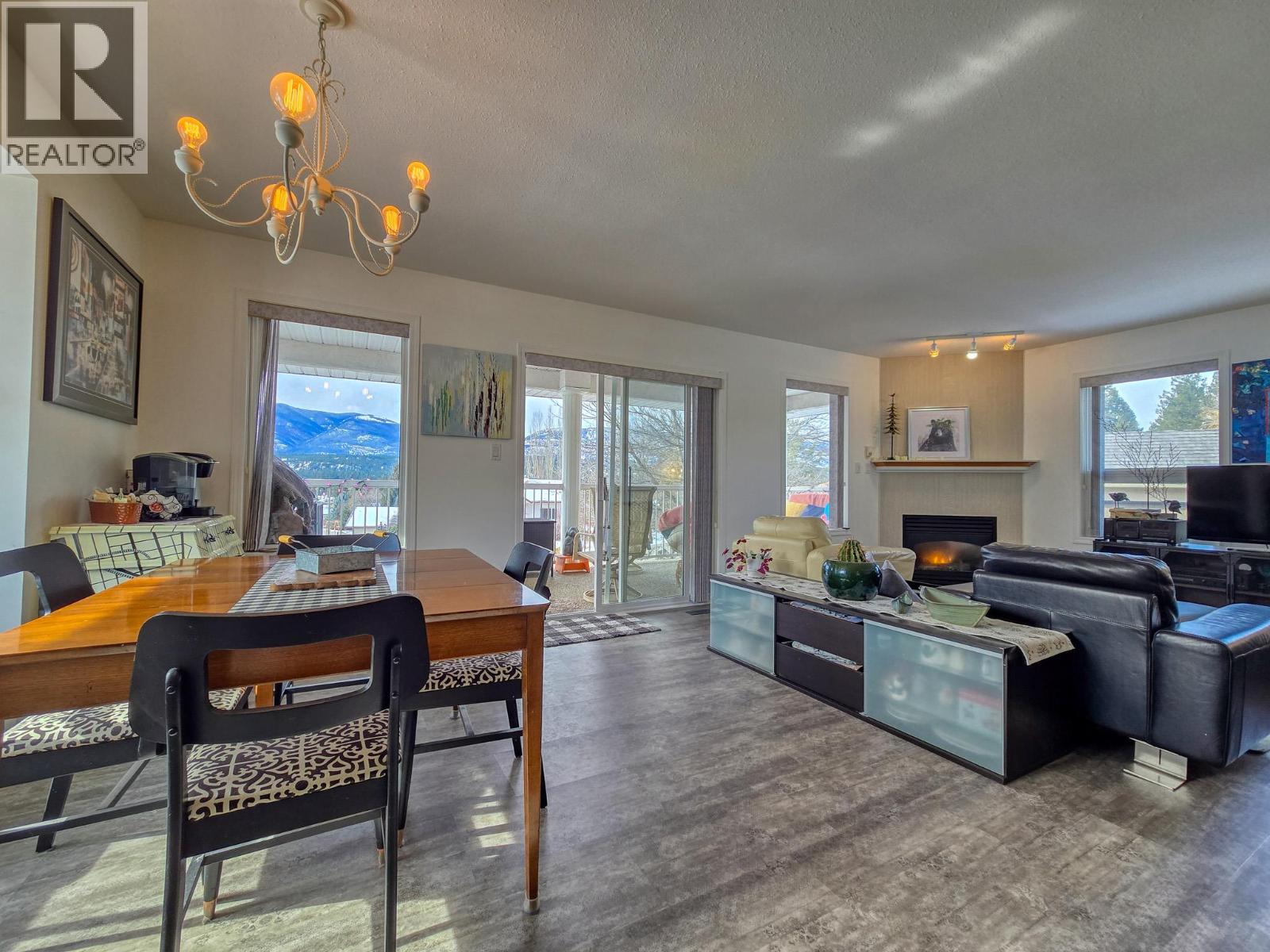 5031 Riverview Road, Fairmont Hot Springs, British Columbia  V0B 1L1 - Photo 16 - 10379394