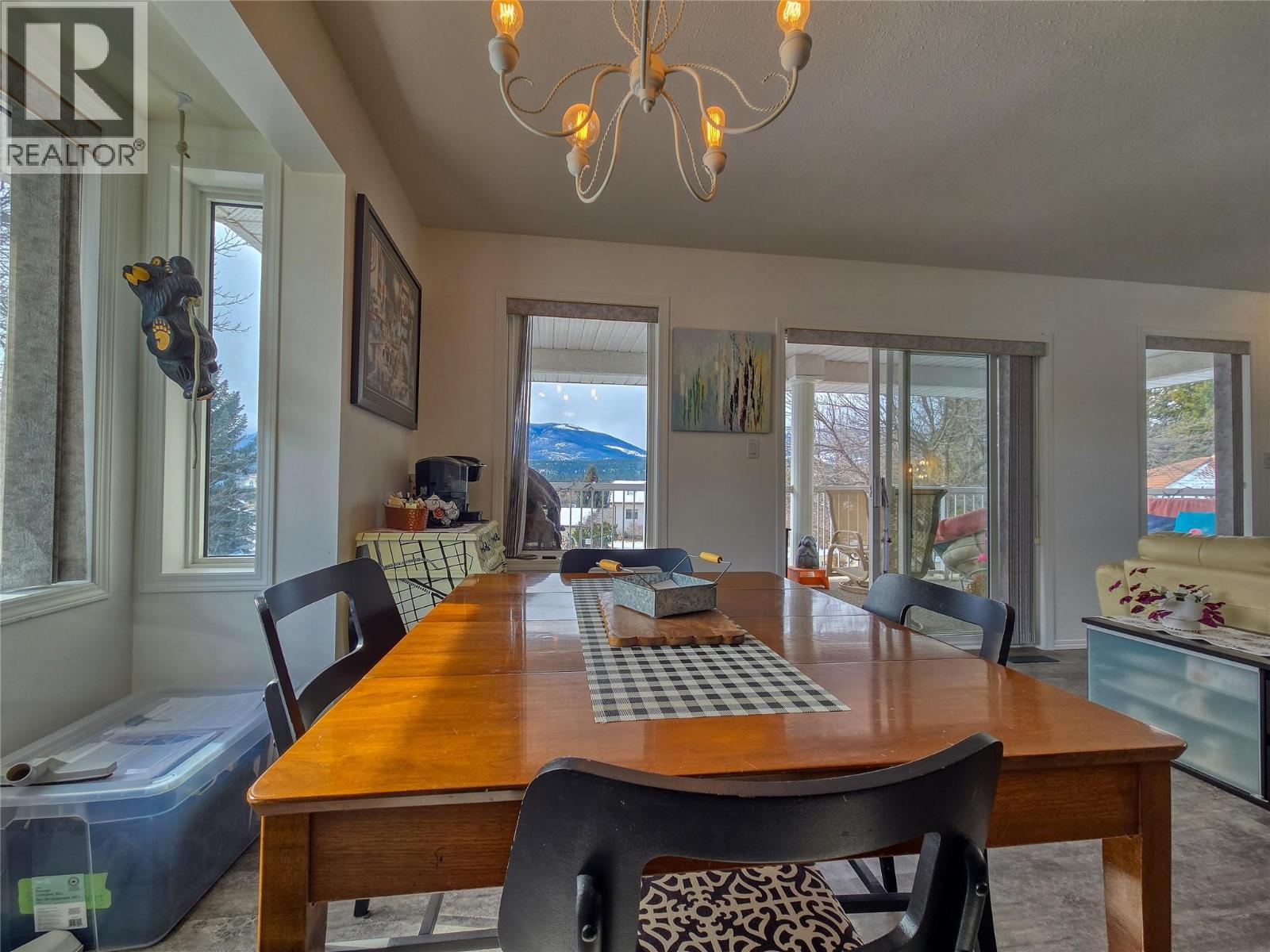 5031 Riverview Road, Fairmont Hot Springs, British Columbia  V0B 1L1 - Photo 18 - 10379394