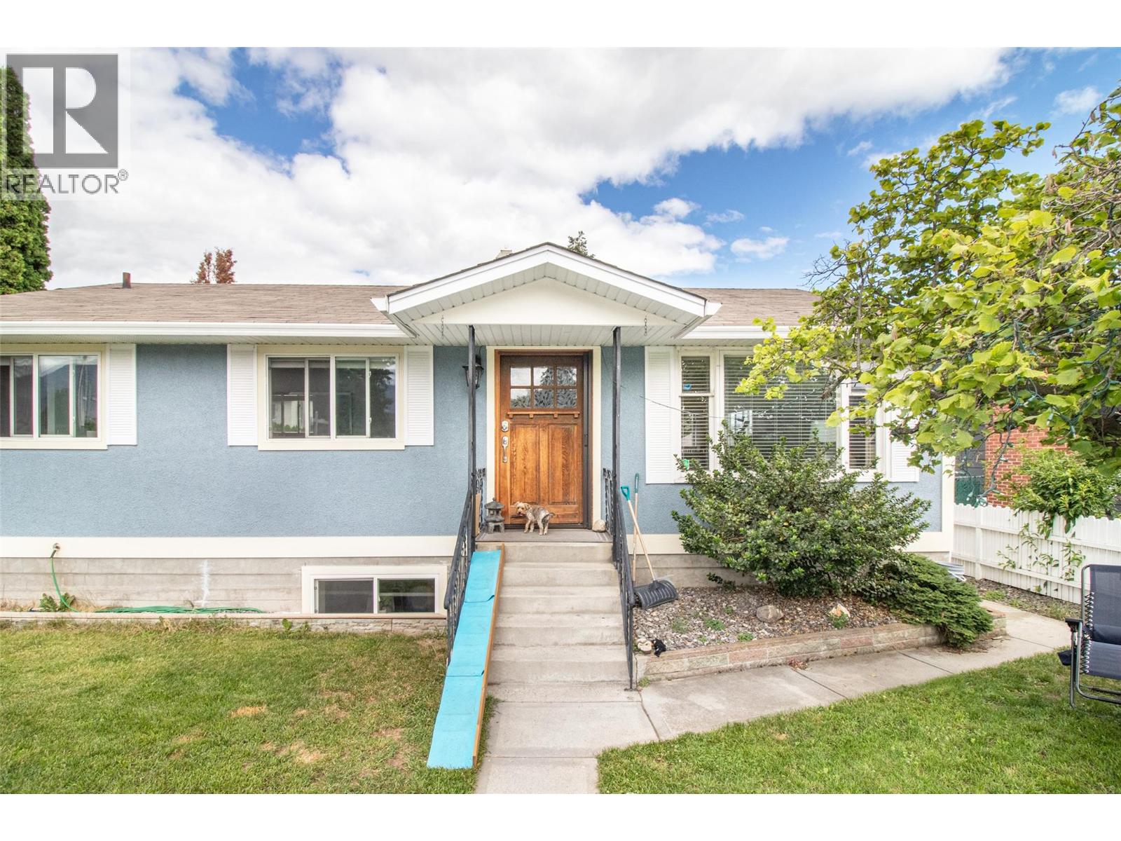 845 Richter Street, Kelowna, British Columbia  V1Y 2J9 - Photo 1 - 10379756