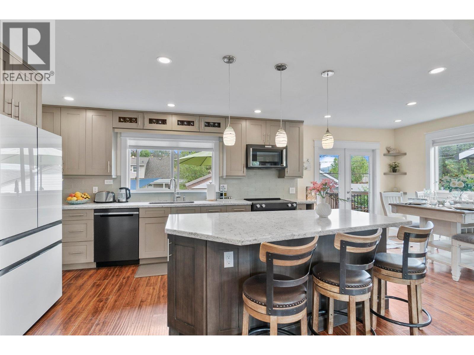 845 Richter Street, Kelowna, British Columbia  V1Y 2J9 - Photo 2 - 10379756