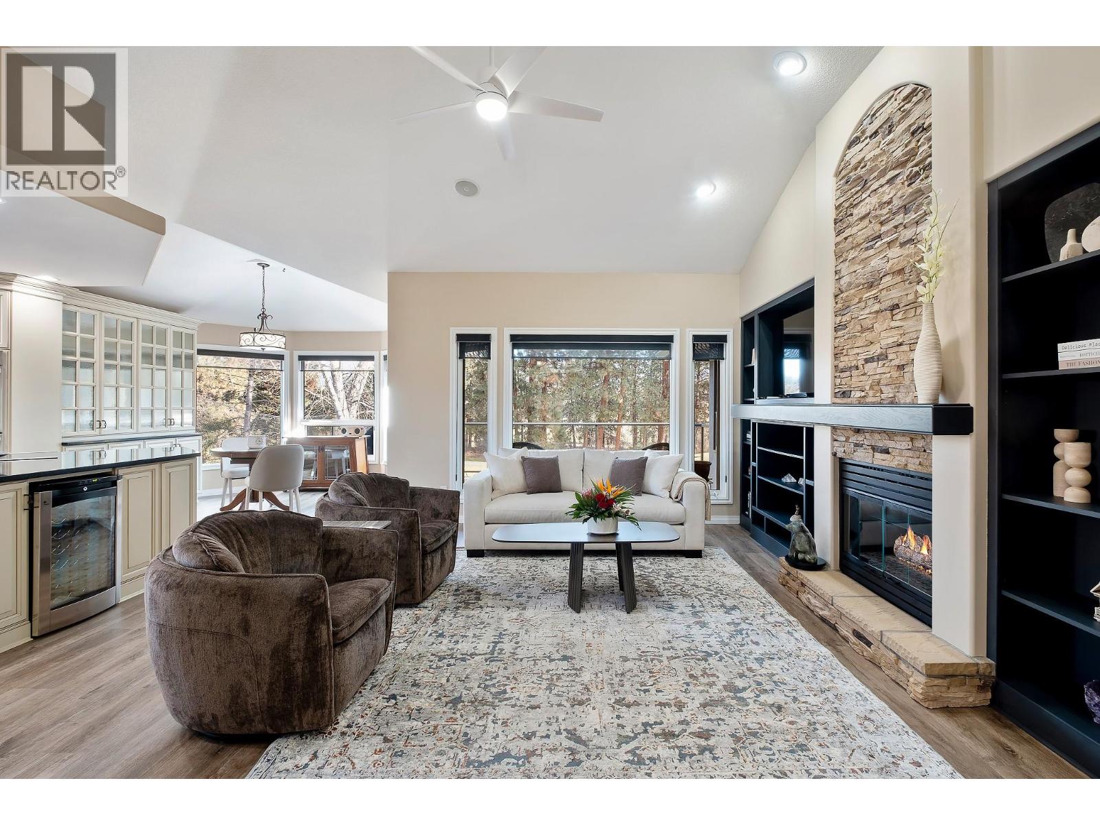 3907 Gallaghers Circle, Kelowna, British Columbia  V1W 3Z9 - Photo 19 - 10376125