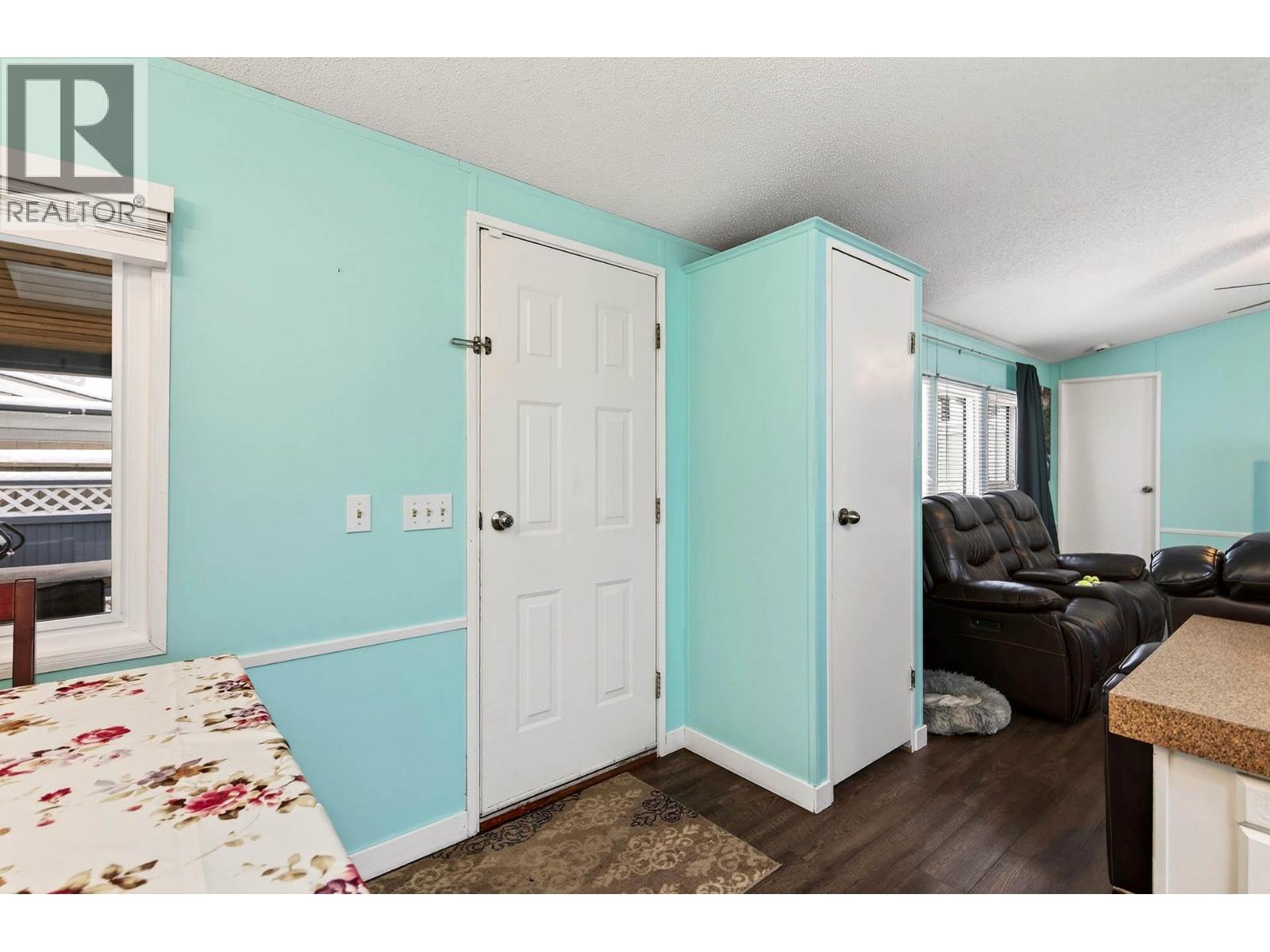 1555 Howe Road Unit# 8, Kamloops, British Columbia  V1S 1N1 - Photo 8 - 10379611