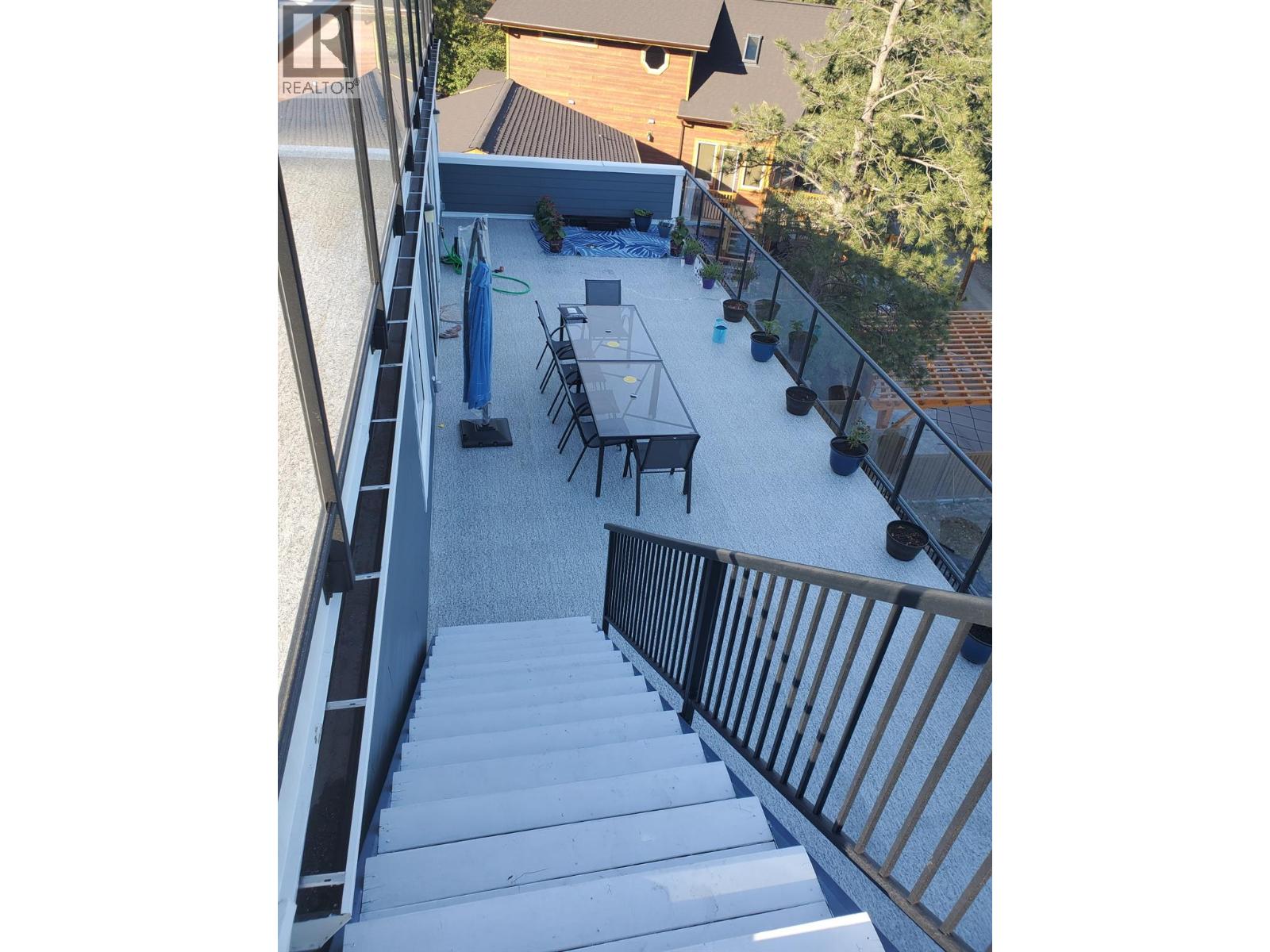 571 Mountain Drive, Vernon, British Columbia  V1H 2B7 - Photo 24 - 10378143