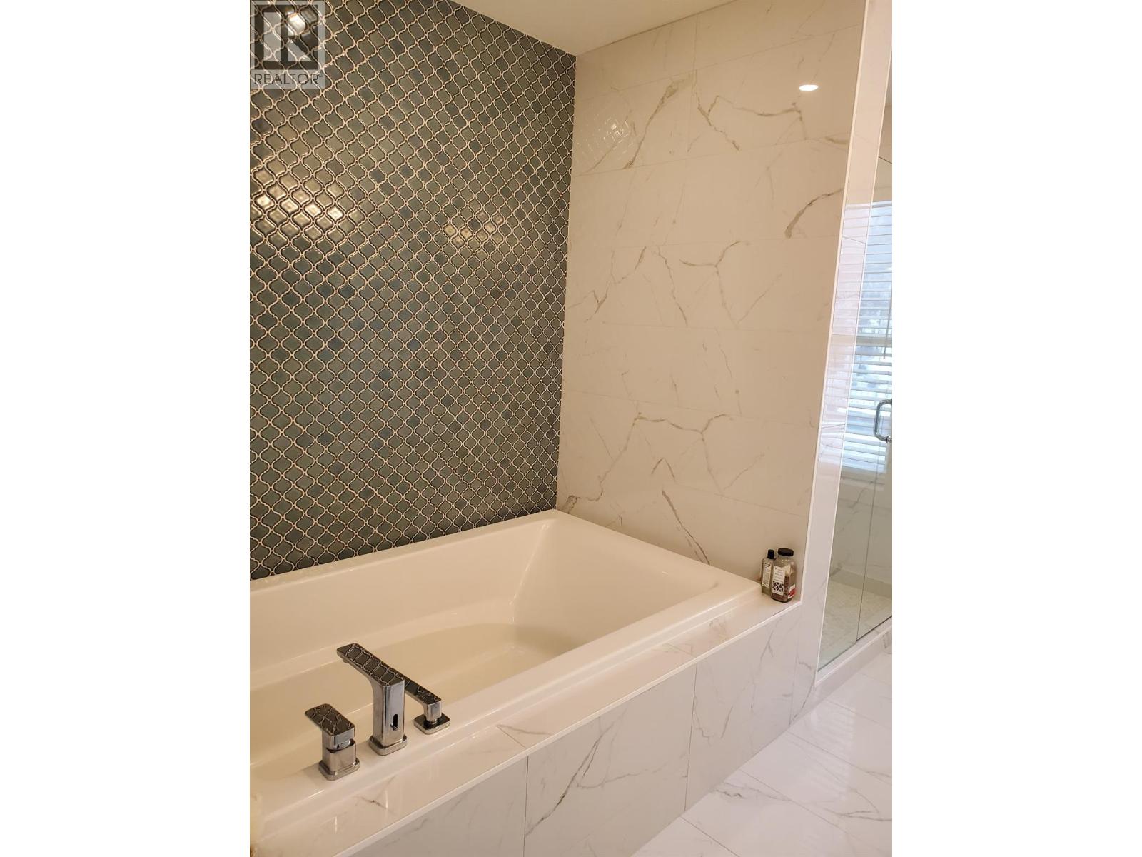 571 Mountain Drive, Vernon, British Columbia  V1H 2B7 - Photo 25 - 10378143