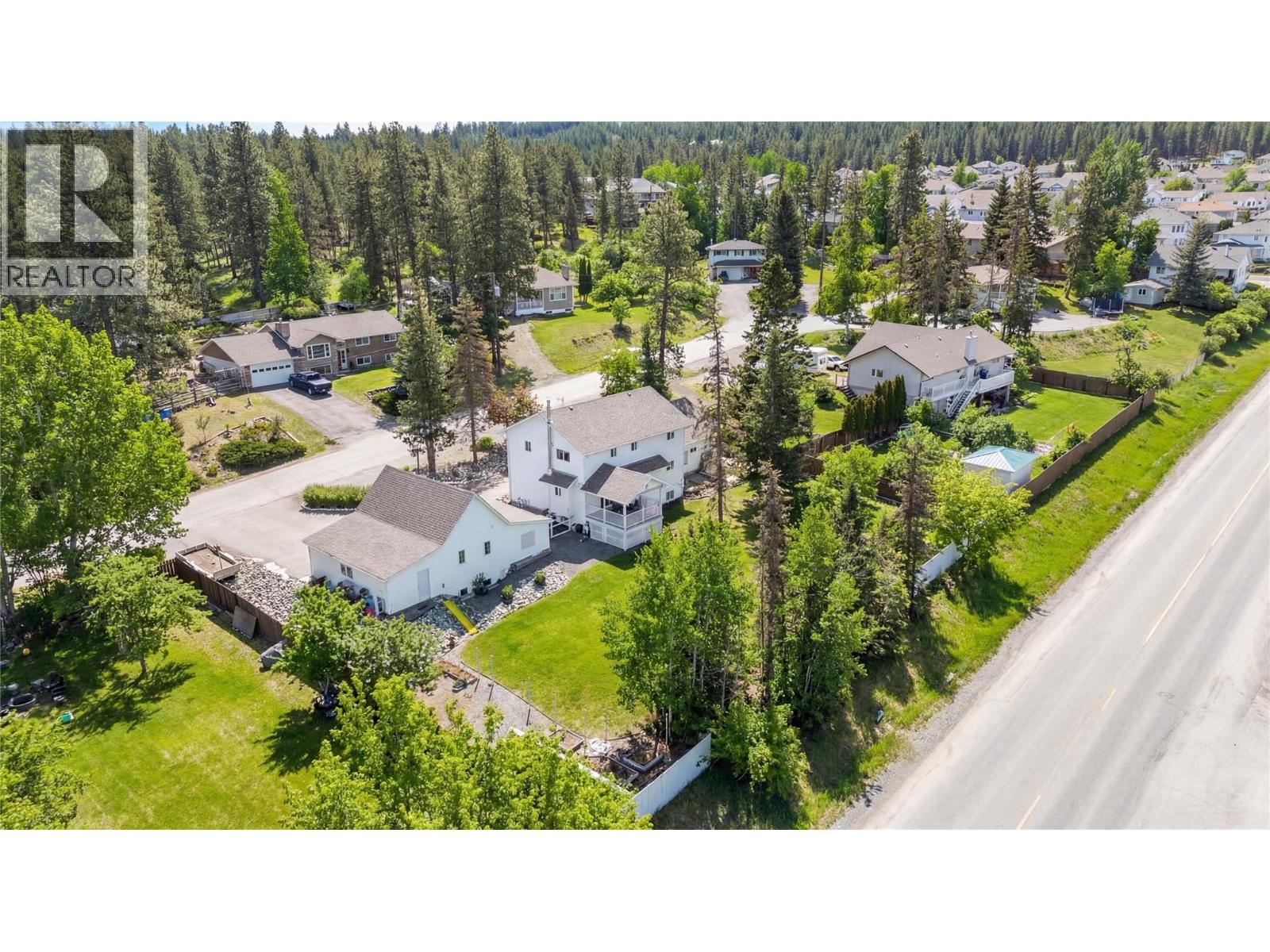 1715 15th Avenue S, Cranbrook, British Columbia  V1C 4N5 - Photo 4 - 10379591