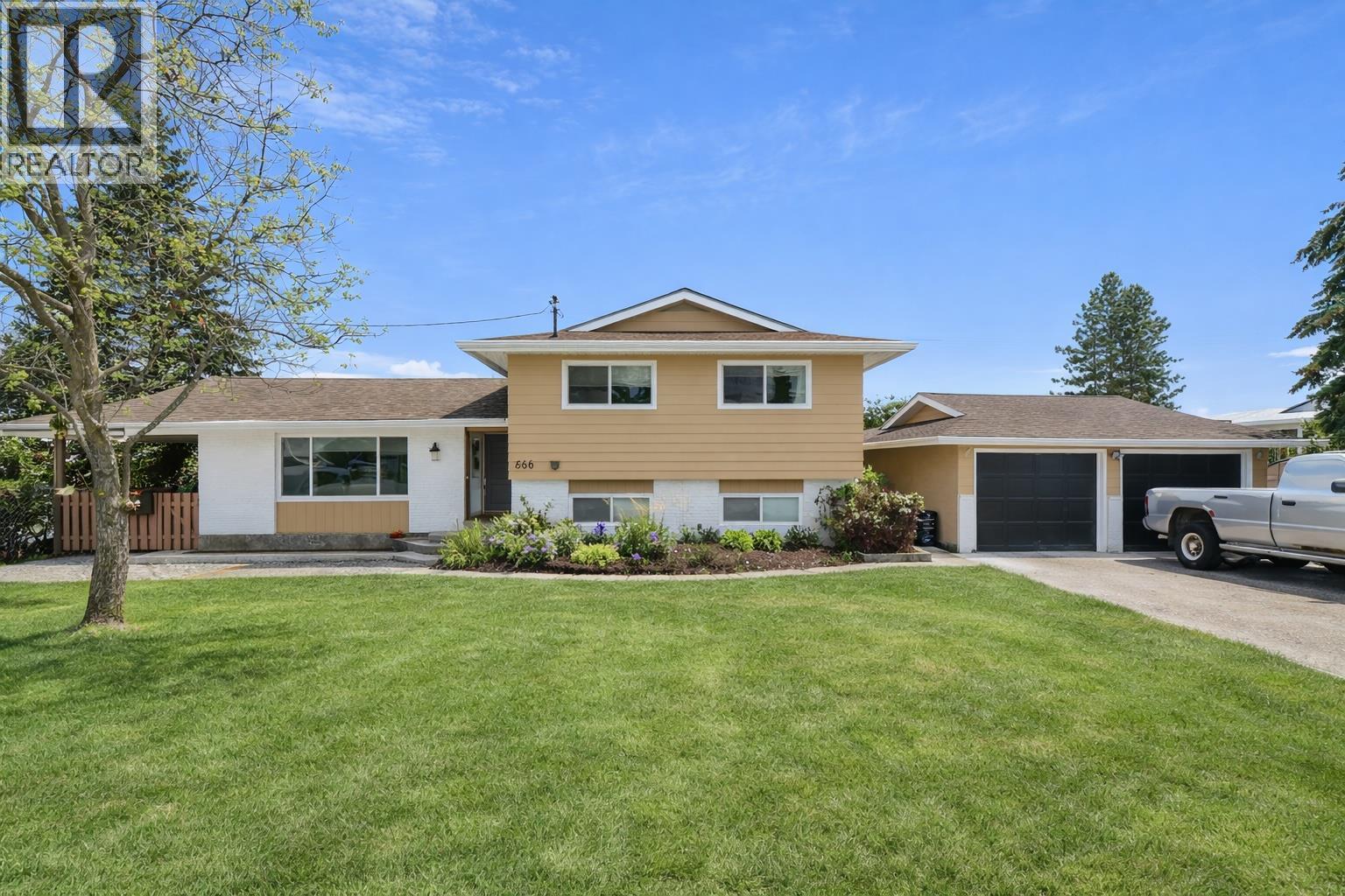 668 TOZER Avenue, kelowna, British Columbia