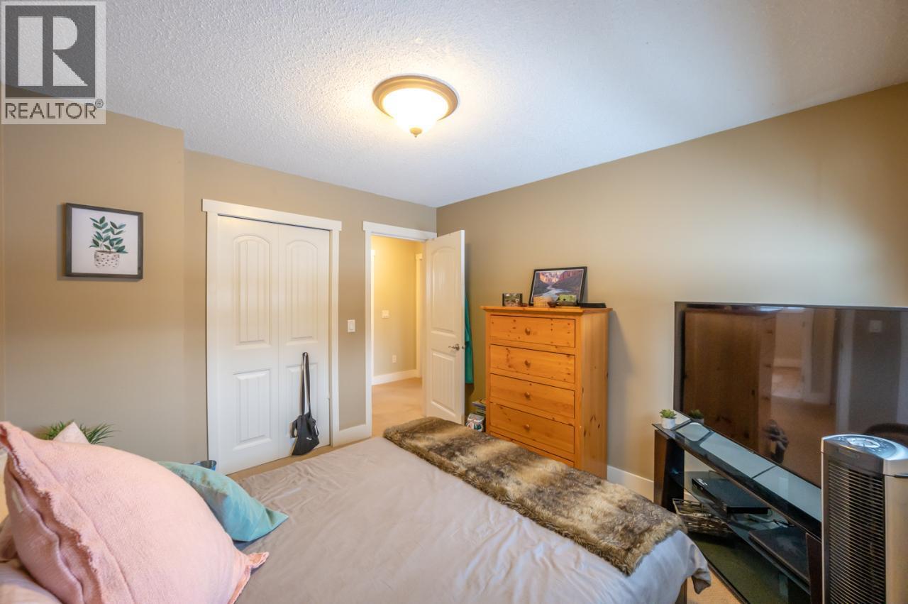 668 Tozer Avenue, Kelowna, British Columbia  V1W 2A5 - Photo 27 - 10379779