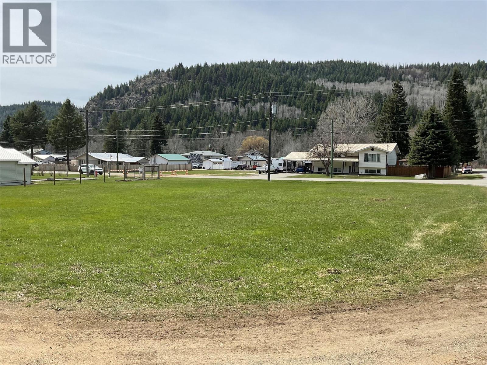 646 Kimberley Avenue N, Greenwood, British Columbia  V0H 1J0 - Photo 3 - 10379709