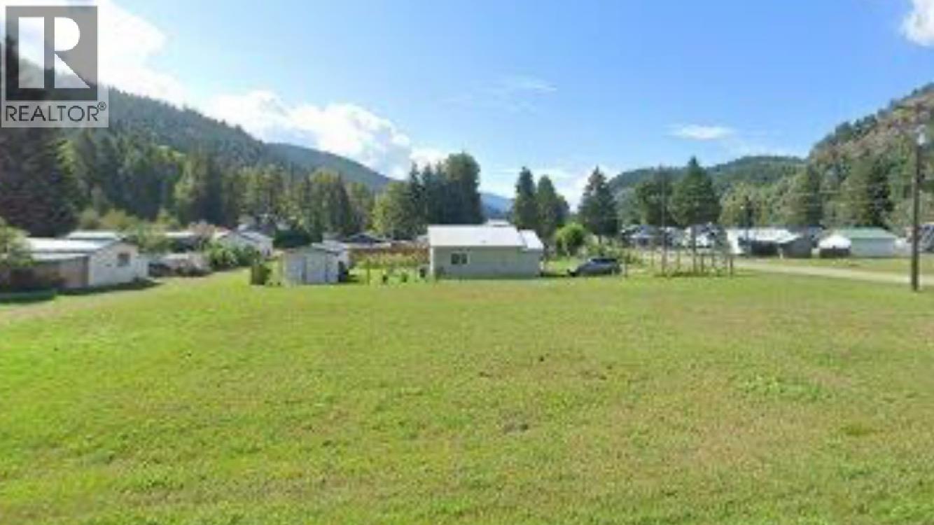 646 Kimberley Avenue N, Greenwood, British Columbia  V0H 1J0 - Photo 5 - 10379709