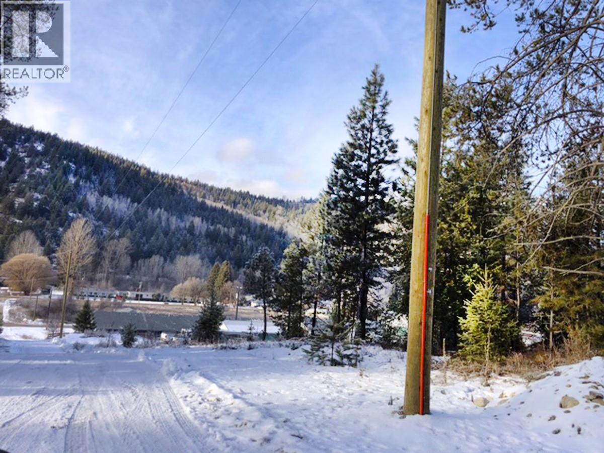 451 Ponderosa Lane, Greenwood, British Columbia  V0H 1J0 - Photo 6 - 10379708