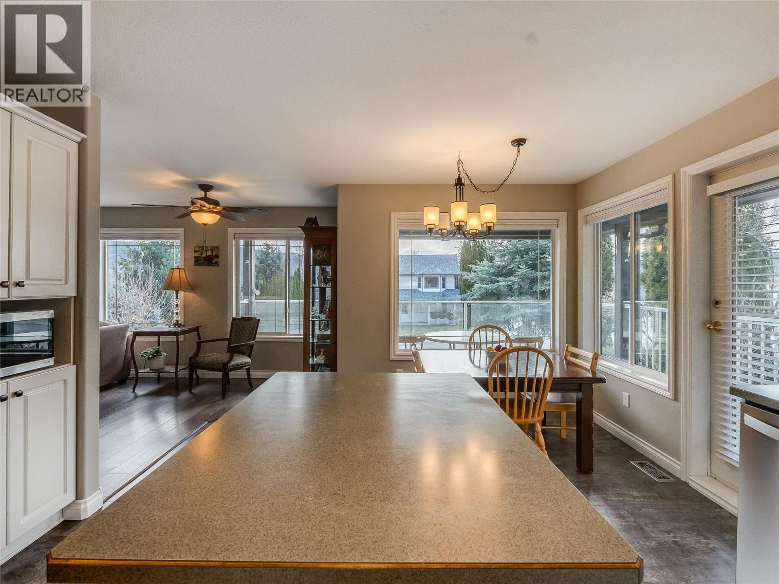 1479 37th Street, Castlegar, British Columbia  V1N 4J5 - Photo 19 - 10378028