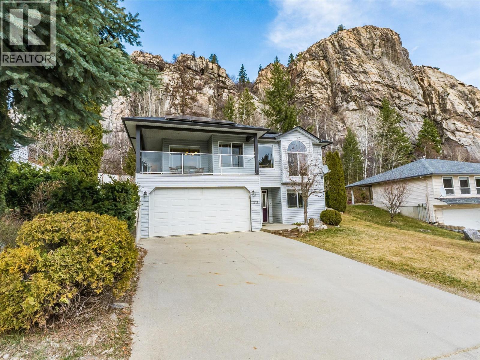 1479 37th Street, Castlegar, British Columbia  V1N 4J5 - Photo 2 - 10378028