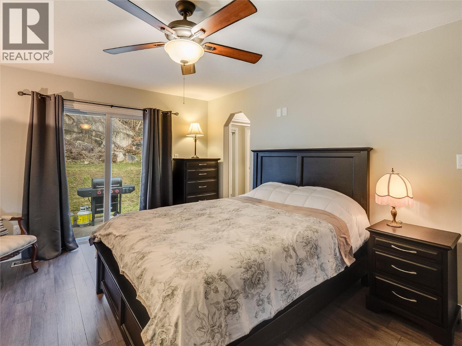 1479 37th Street, Castlegar, British Columbia  V1N 4J5 - Photo 34 - 10378028
