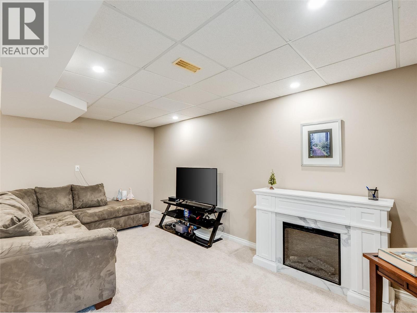 1479 37th Street, Castlegar, British Columbia  V1N 4J5 - Photo 40 - 10378028